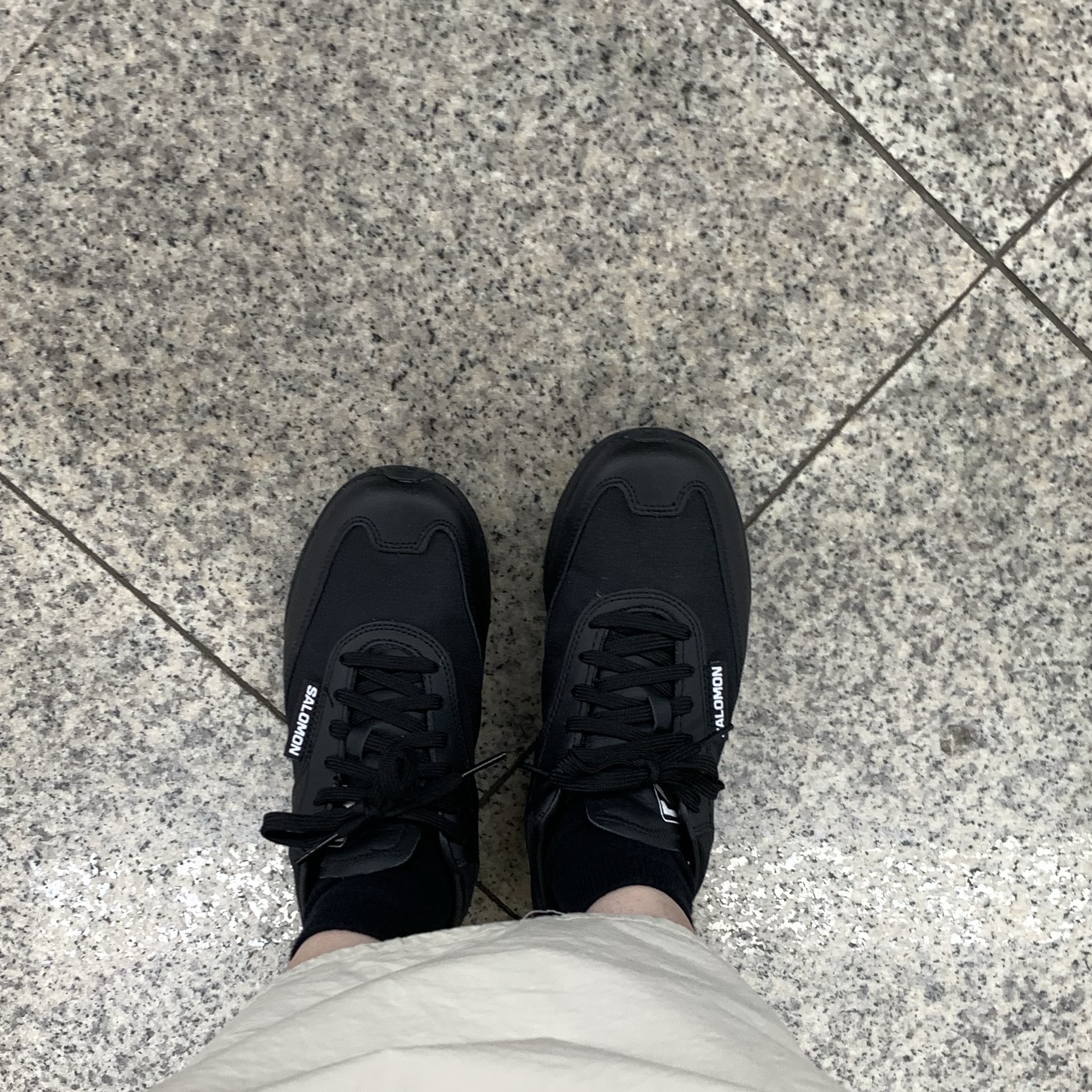 Salomon x Comme des Garcons SR90 Black 착용 스타일