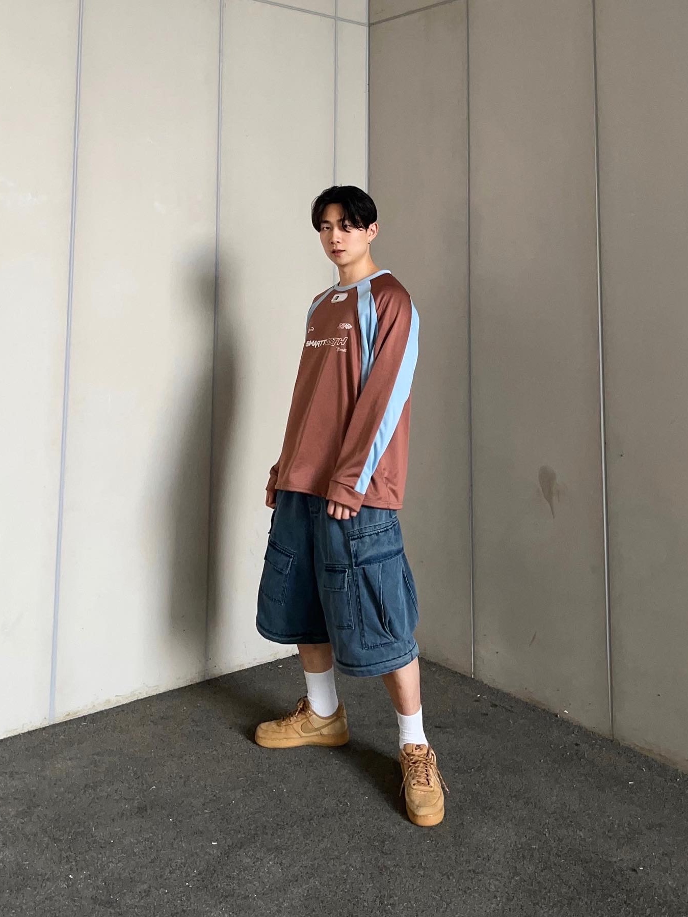 Nike Air Force 1 '07 WB Flax 착용 스타일 - 1