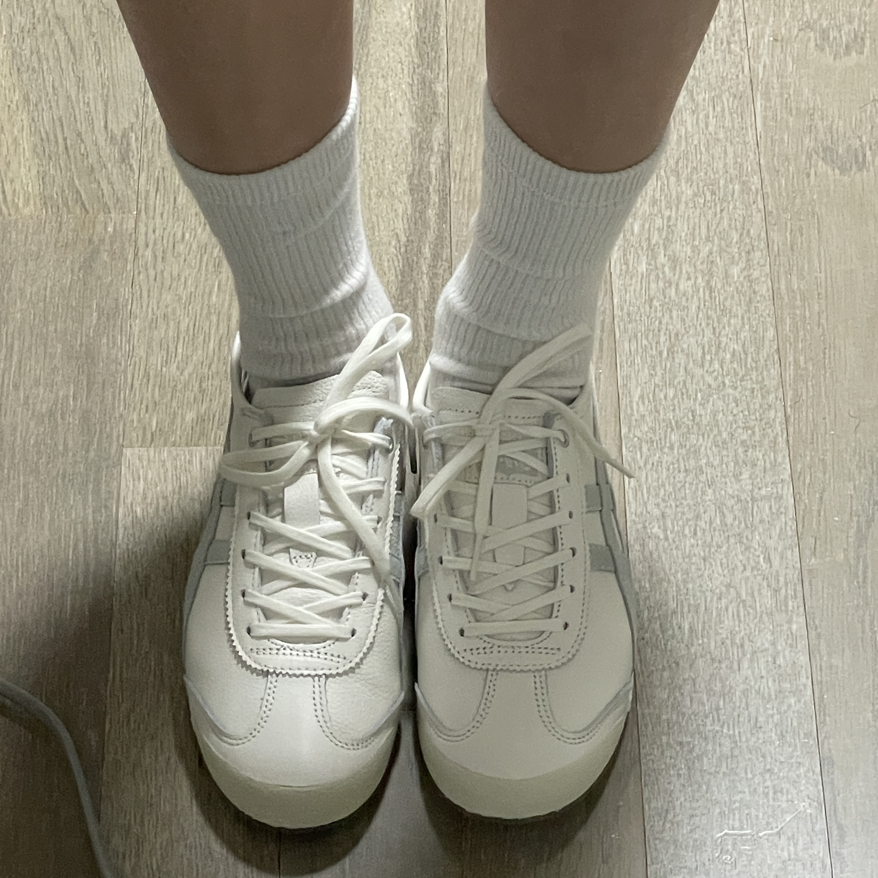 Onitsuka Tiger Mexico 66 White Light Sage 착용 스타일 - 2