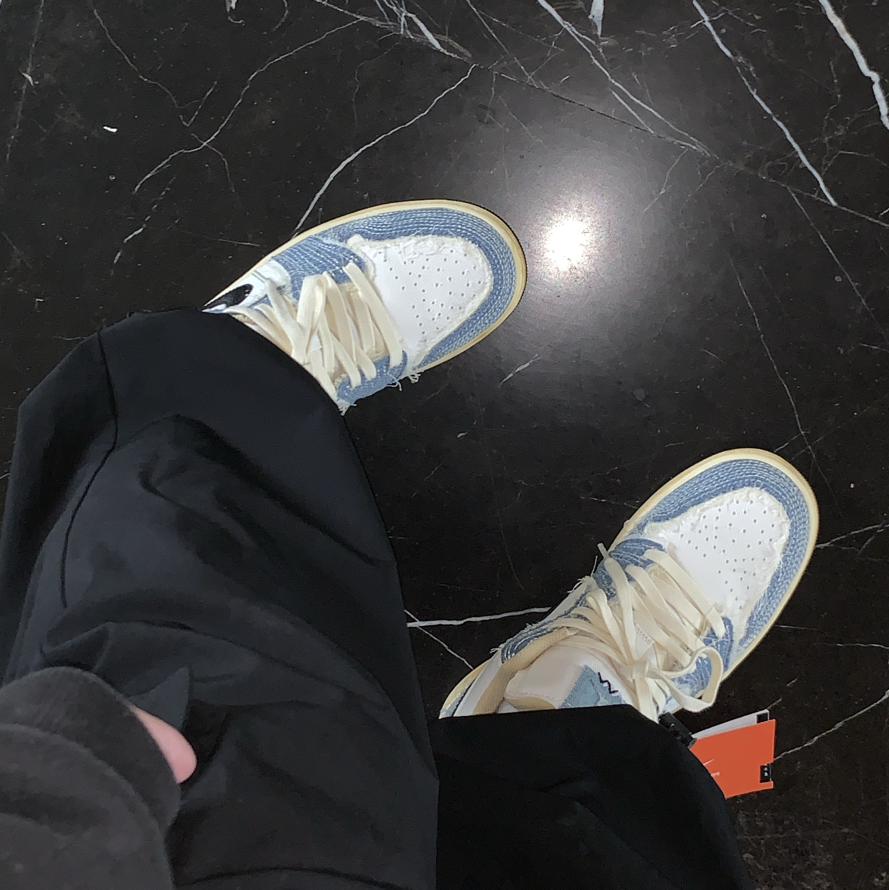 Jordan 1 Low World Make Japan 착용 스타일 - 2