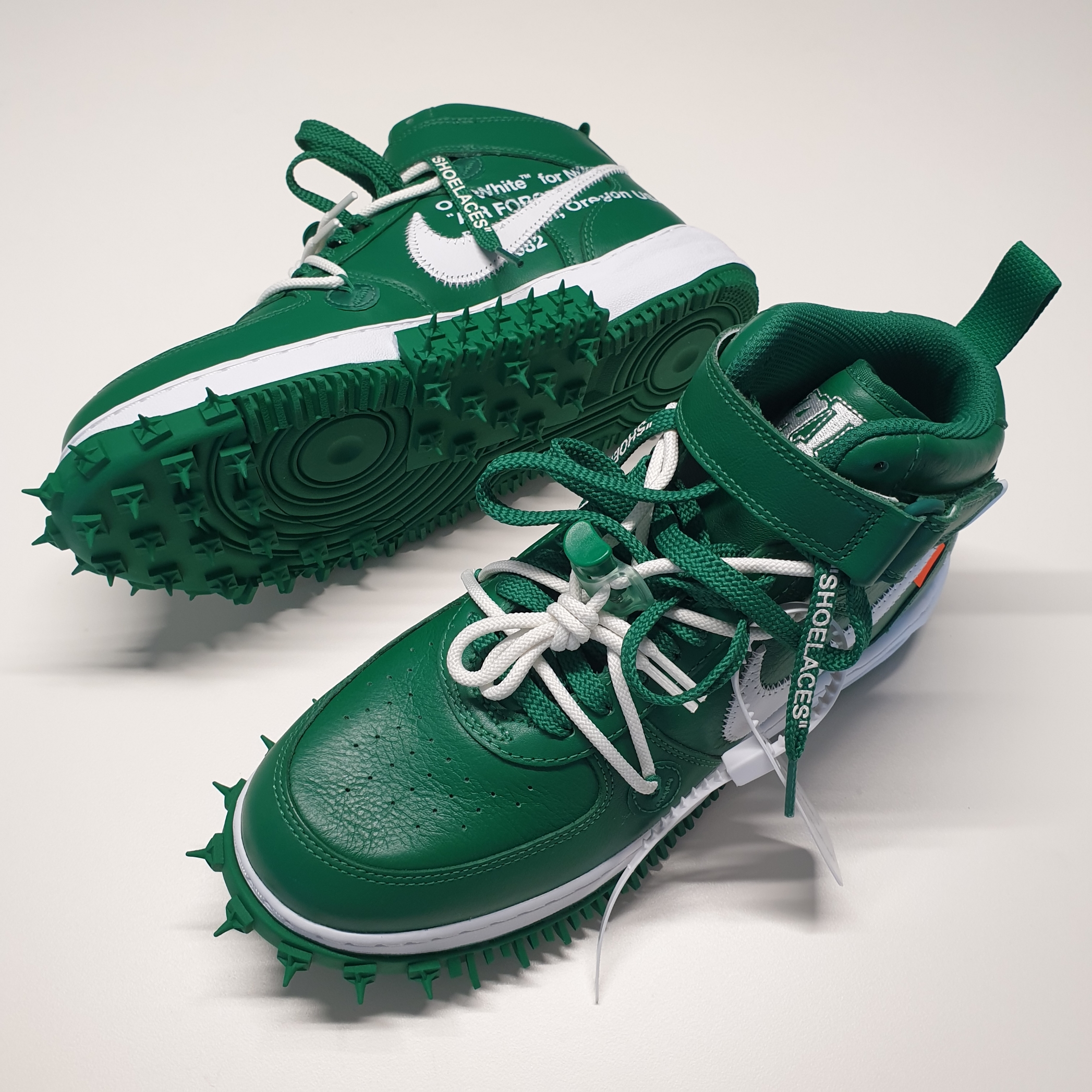 Nike x Off-White Air Force 1 Mid SP Leather Pine Green 착용 스타일 - 2