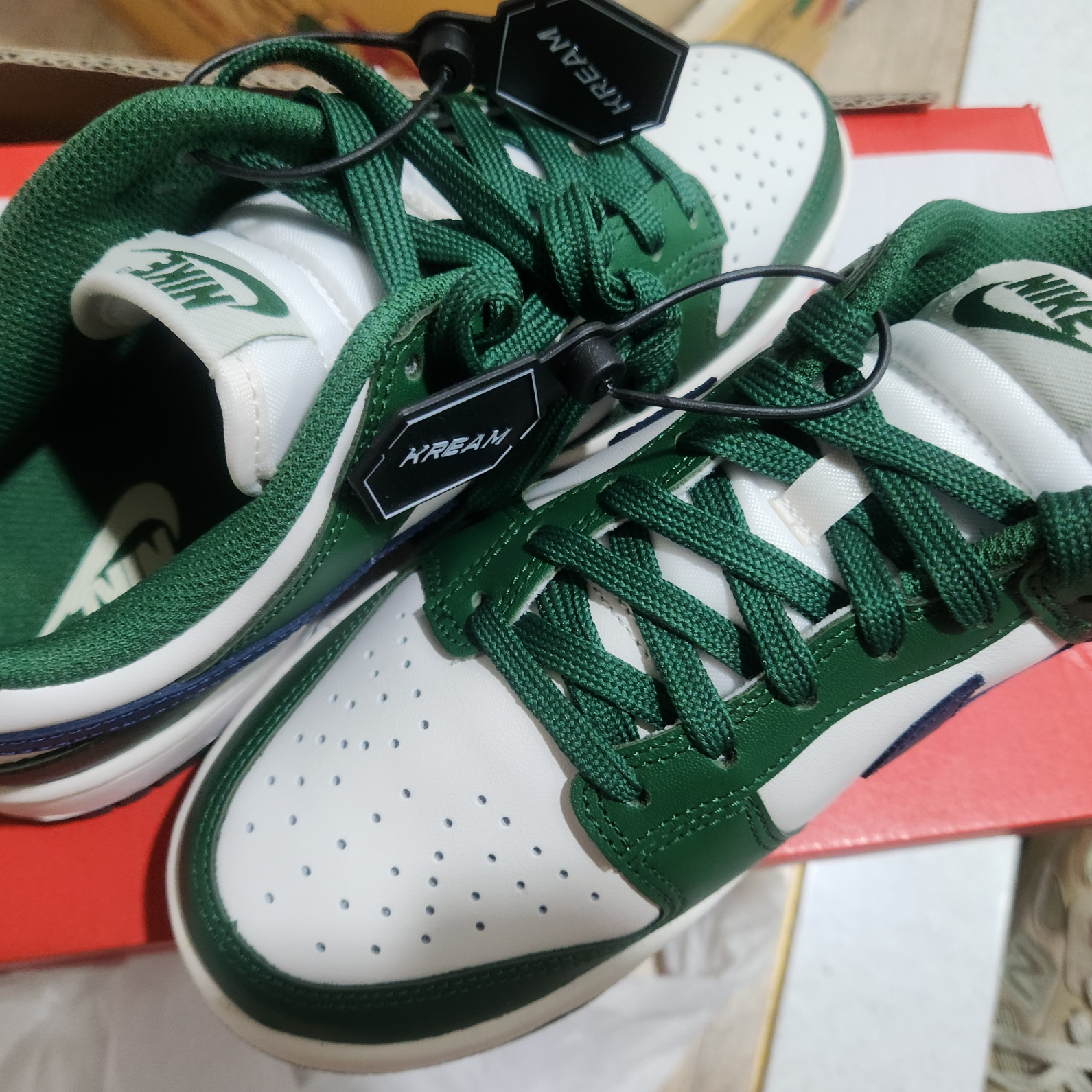 (W) Nike Dunk Low Gorge Green 착용 스타일 - 2