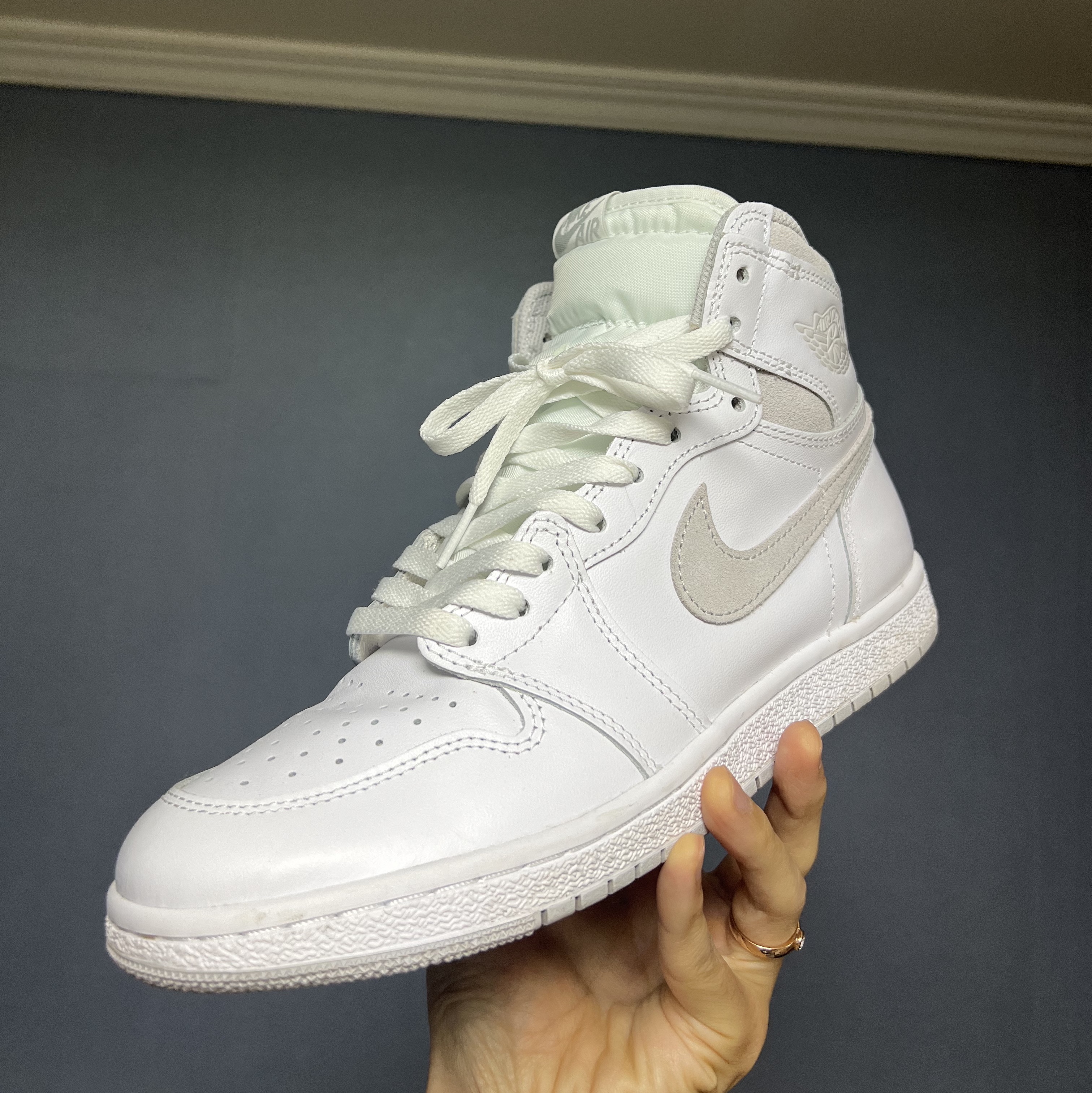 Jordan 1 High 85 Neutral Grey 착용 스타일