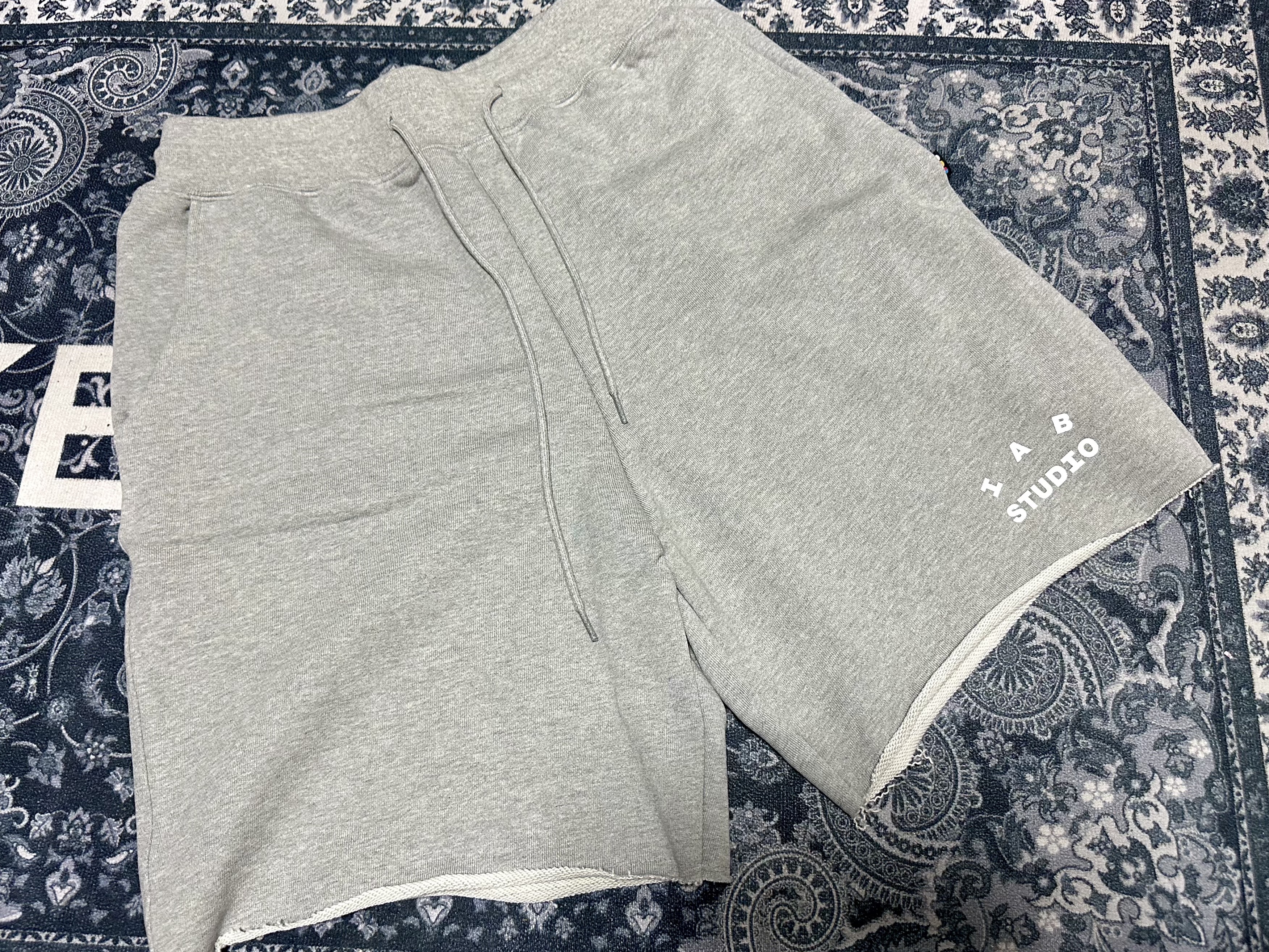 IAB Studio Heavy Sweat Shorts Gray - 23FW 착용 스타일