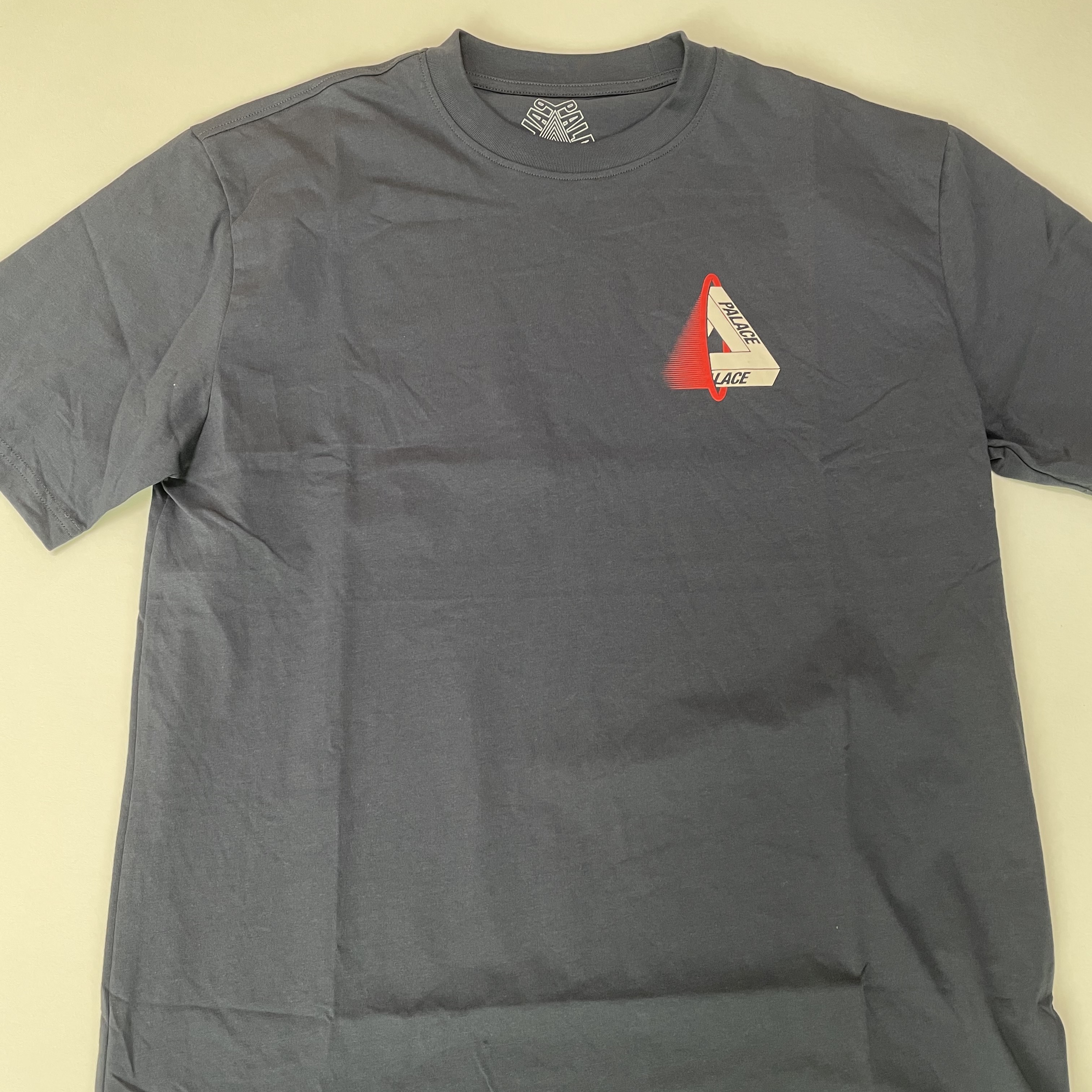 Palace Tri-Void T-Shirt Navy - 23FW 착용 스타일 - 1