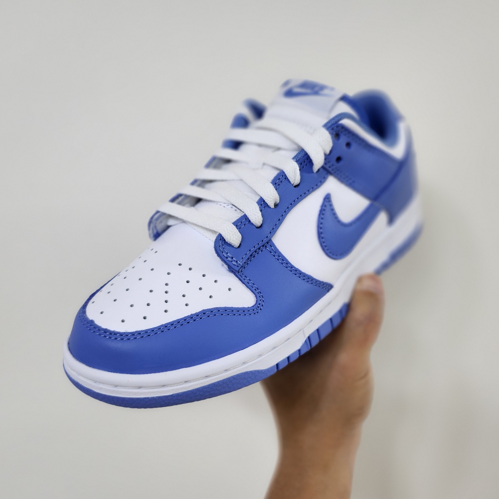 Nike Dunk Low Retro White Polar Blue 착용 스타일 - 1