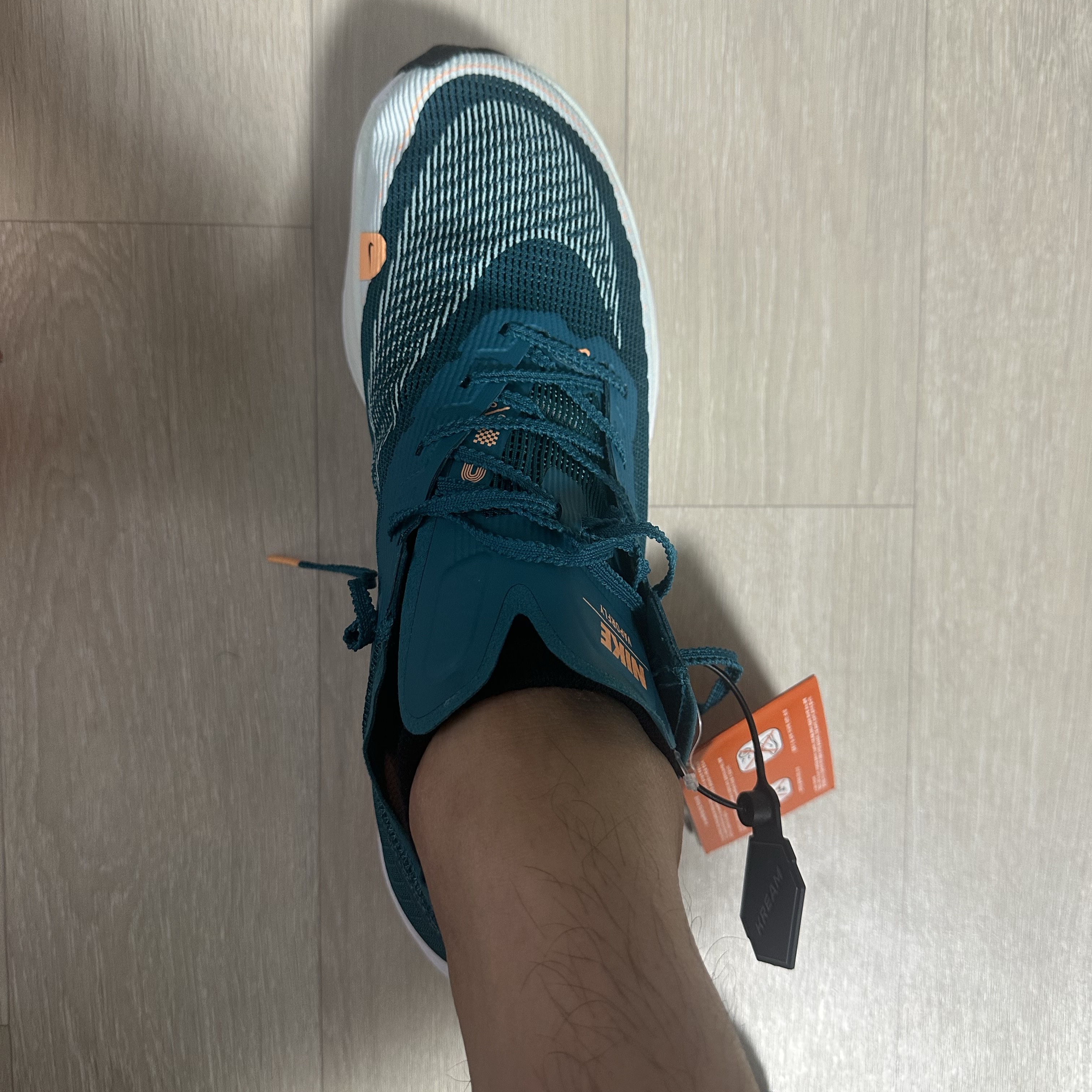 Nike ZoomX Vaporfly Next% 2 Bright Spruce Barely Green 착용 스타일 - 1