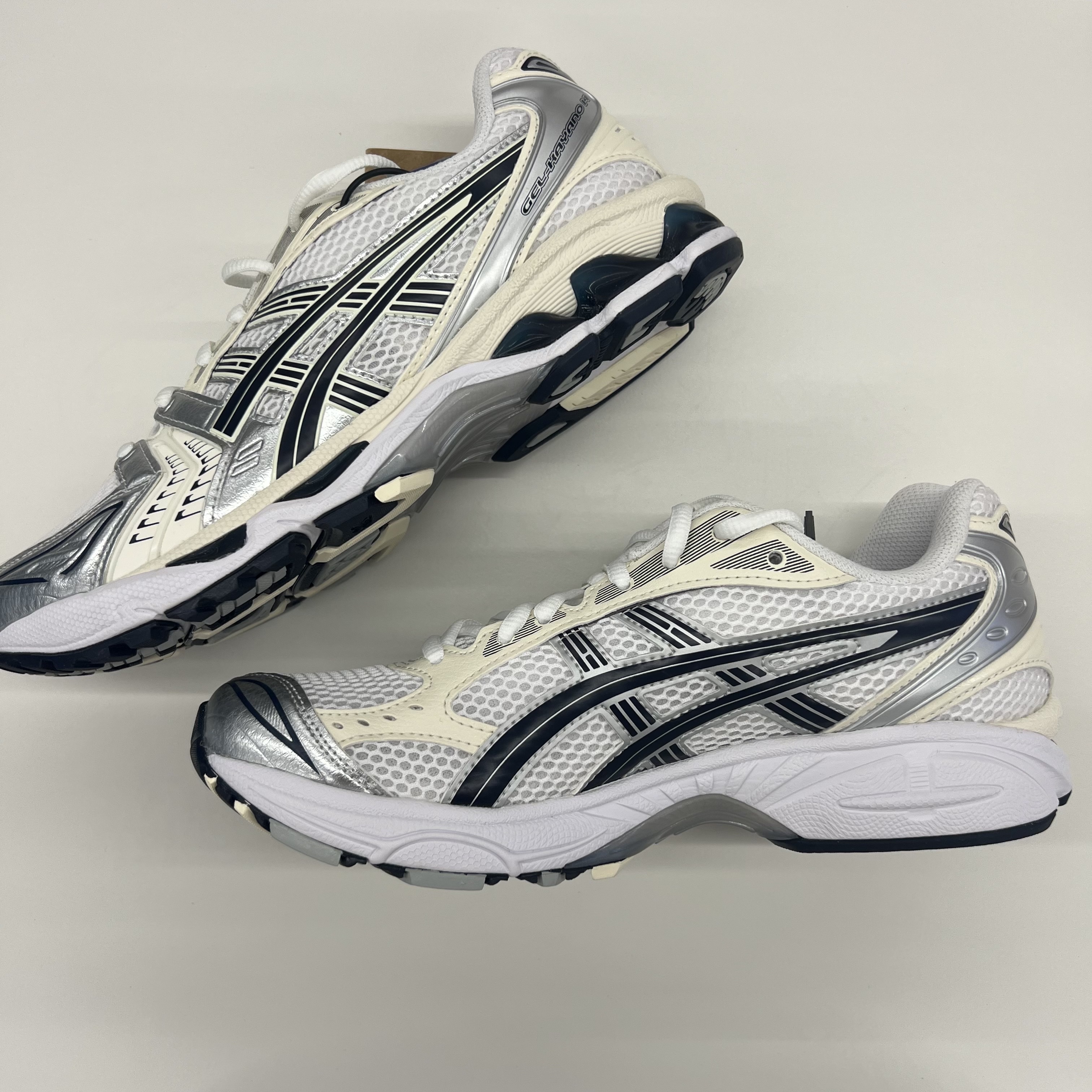 Asics Gel-Kayano 14 Monaco Blue Black, (W) Asics Gel-Kayano 14 White Midnight 착용 스타일 - 4