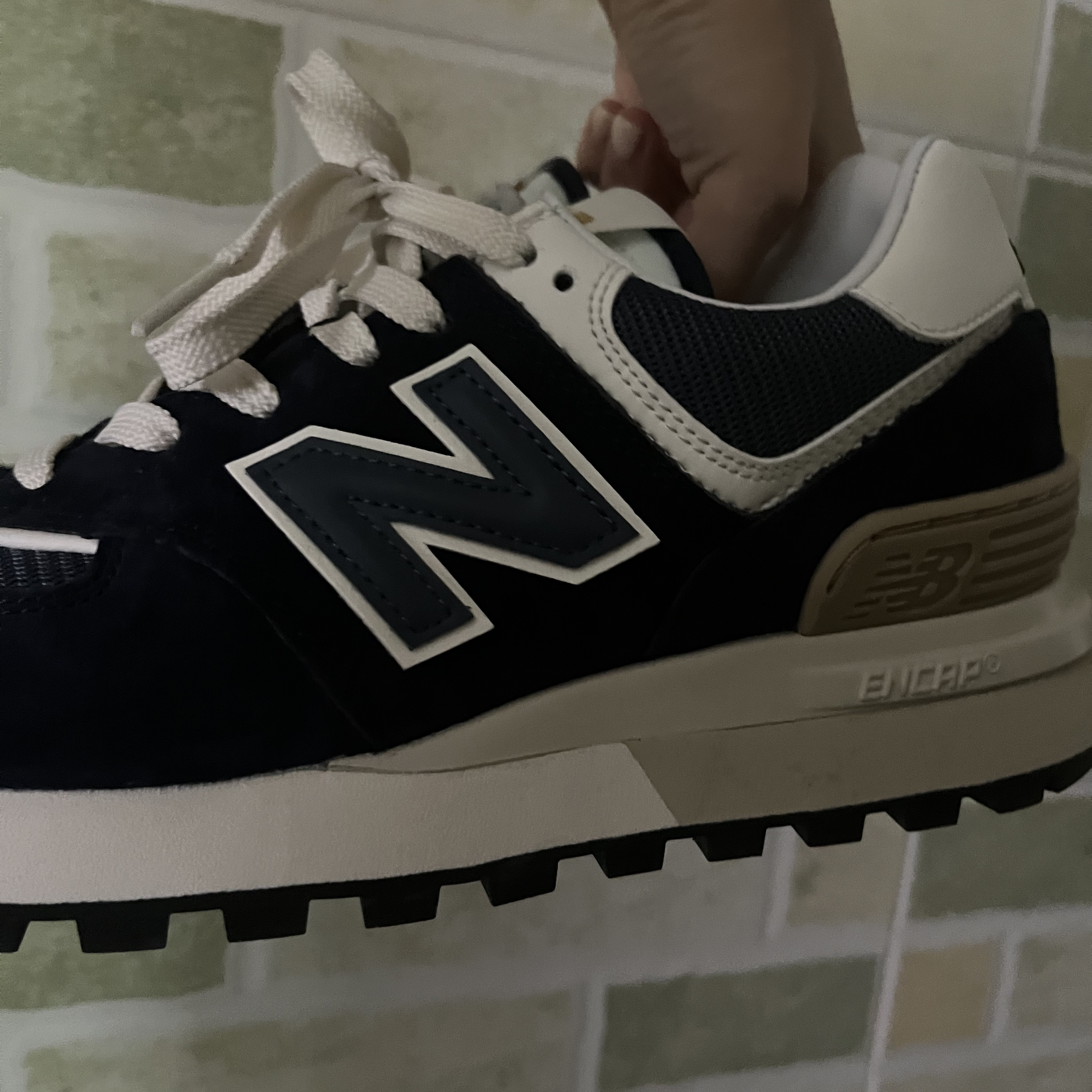 New Balance 574 Legacy Navy 착용 스타일