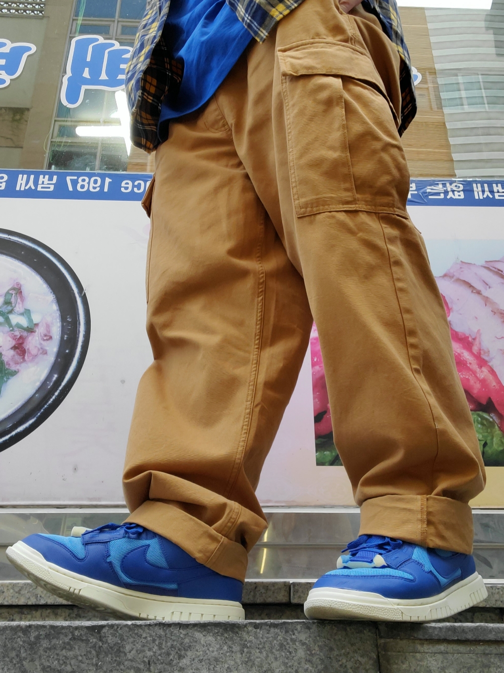 Essentials x New Era Sized Cap Light Royal, Nike Air Dunk Jumbo University Blue 착용 스타일 - 2