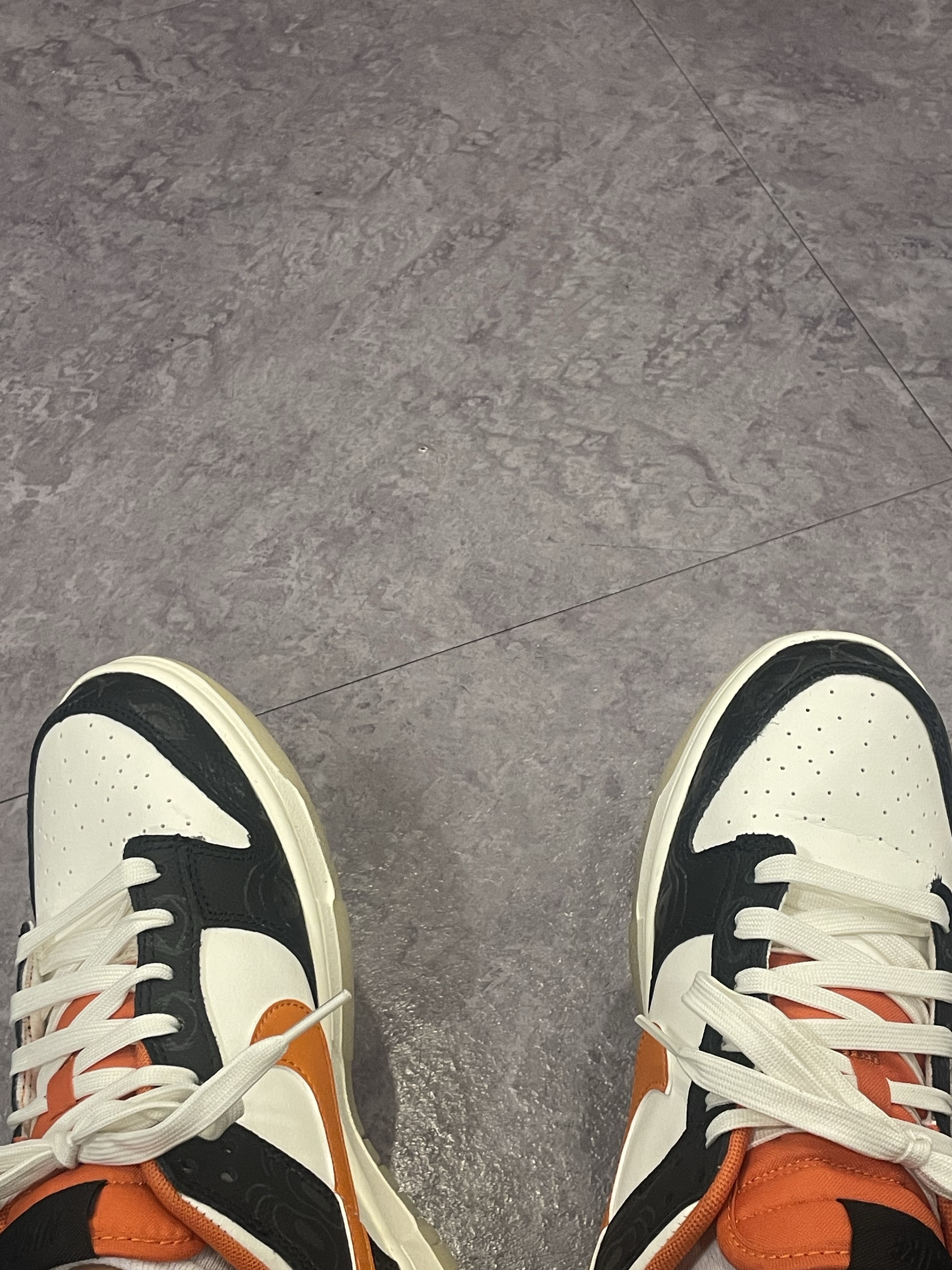 Nike Dunk Low Retro PRM Halloween 착용 스타일