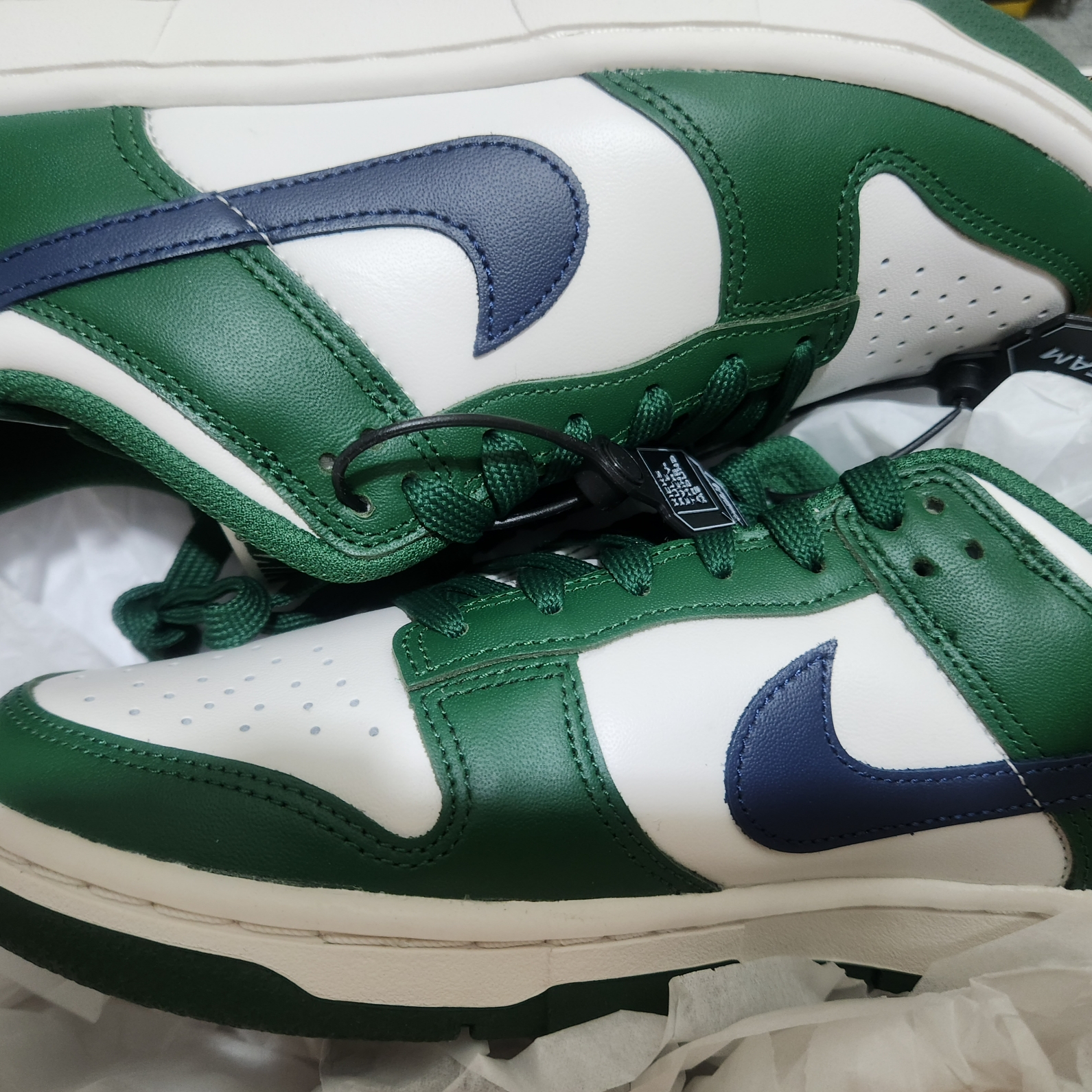 (W) Nike Dunk Low Gorge Green 착용 스타일 - 3