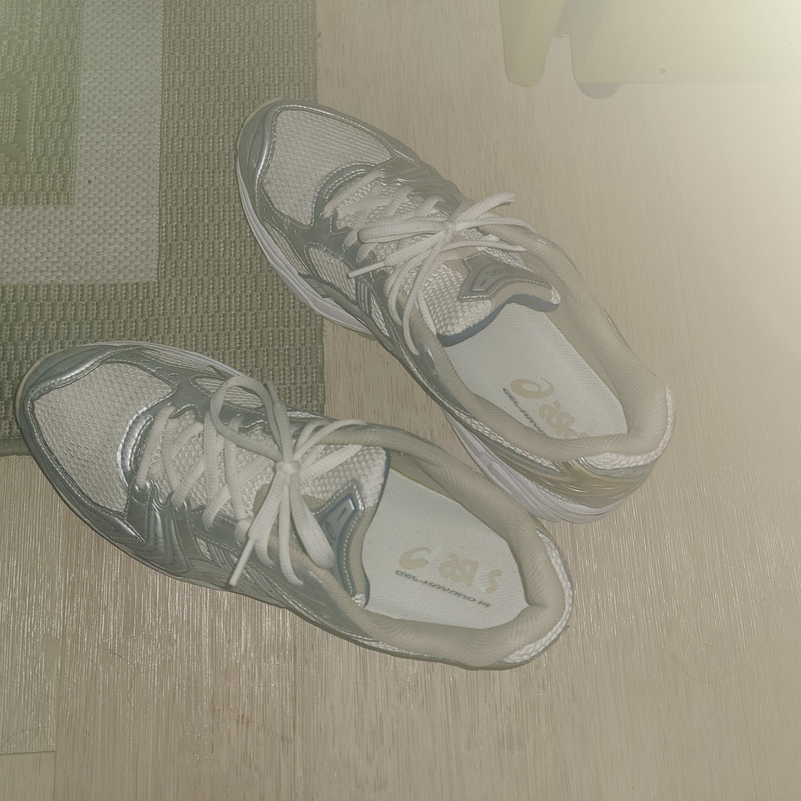 Asics Gel-Kayano 14 Cream Pure Silver 착용 스타일