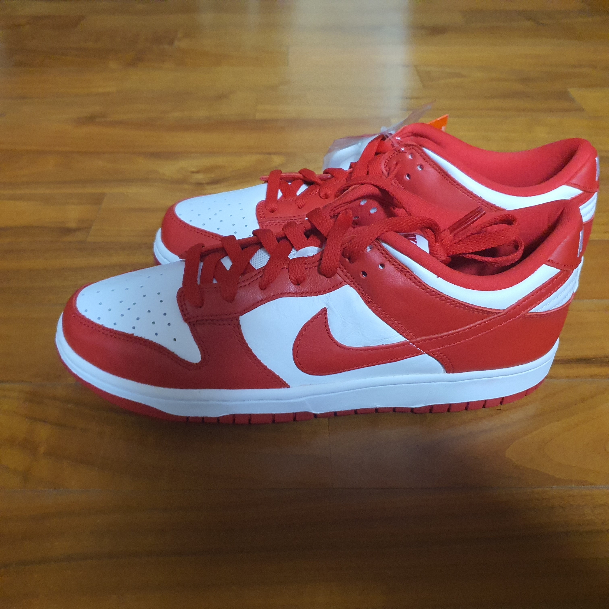Nike Dunk Low SP White and University Red 2023 착용 스타일