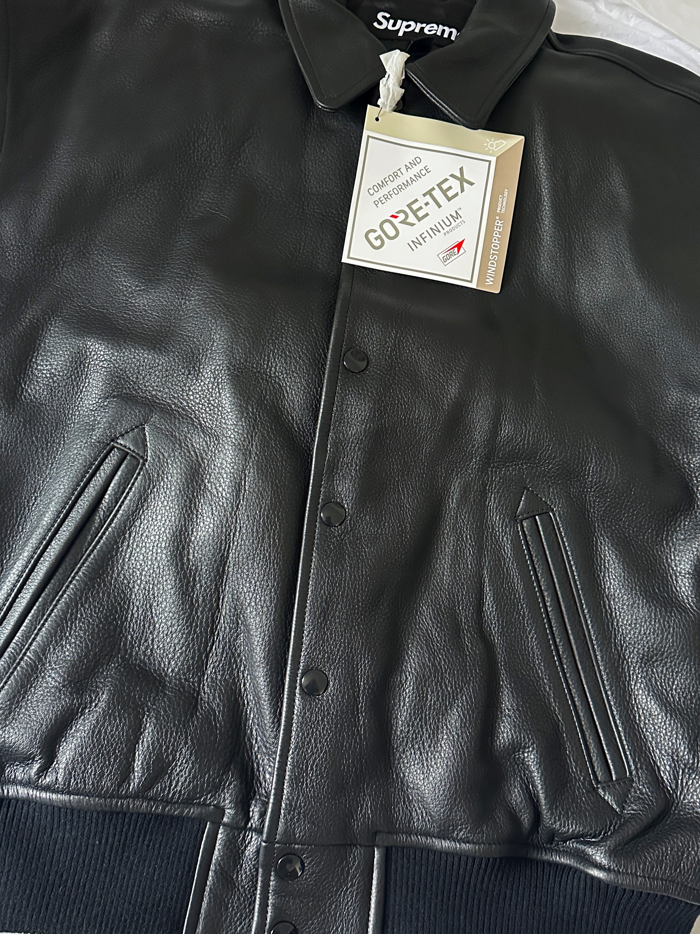 Supreme Gore-Tex Infinium Windstopper Leather Varsity Jacket Black - 23FW 착용 스타일 - 1