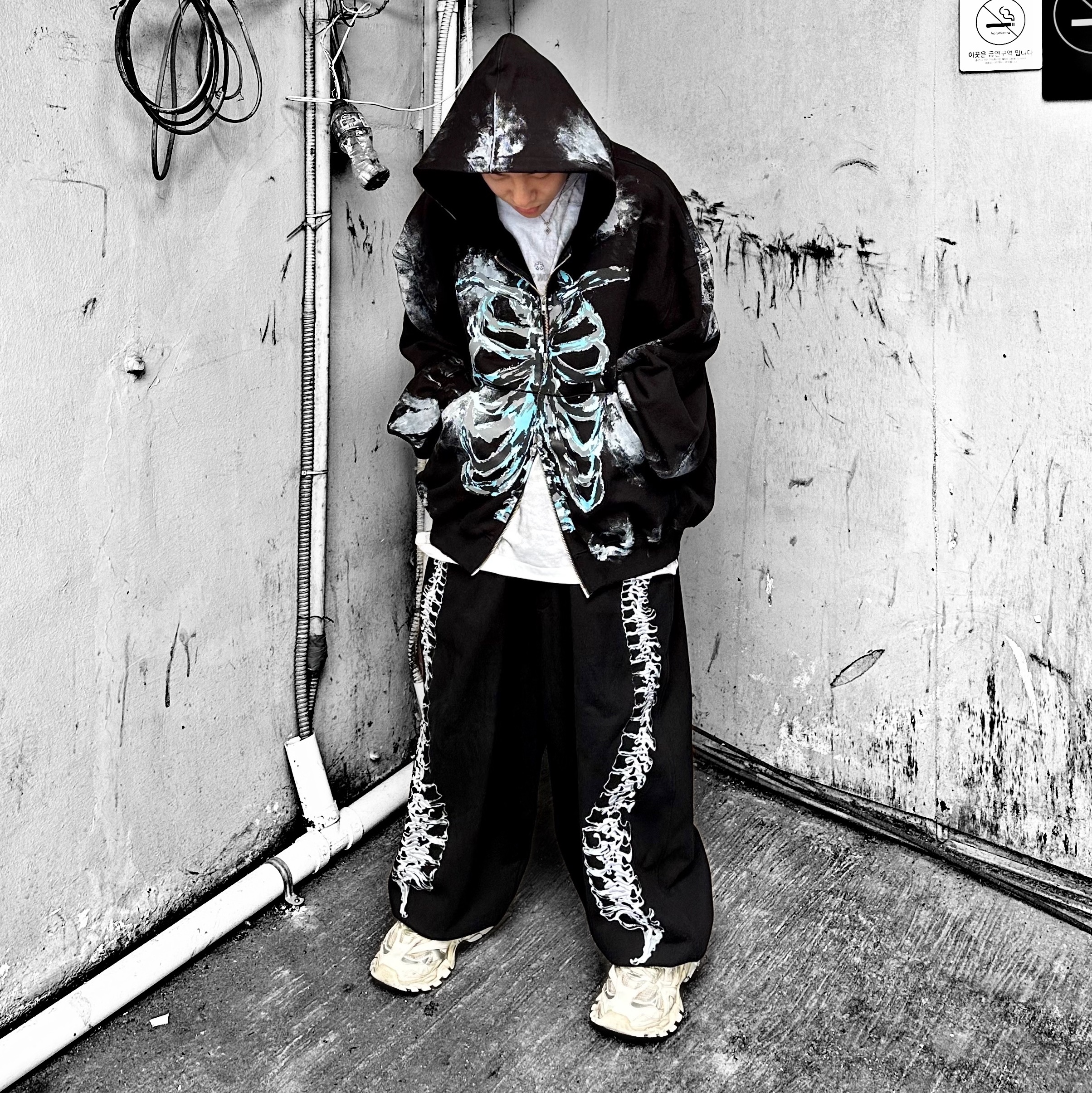 Balenciaga Track.2 Sneakers White 착용 스타일 - 2