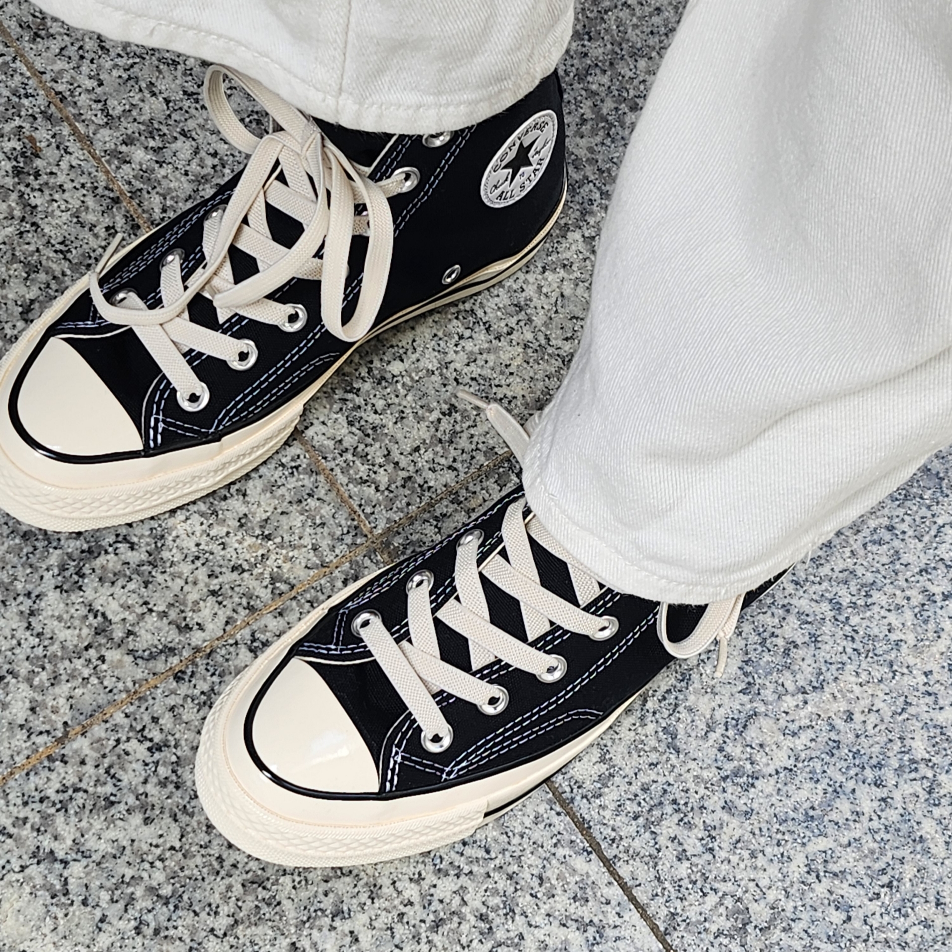 Converse Chuck 70 Hi Black 착용 스타일 - 1