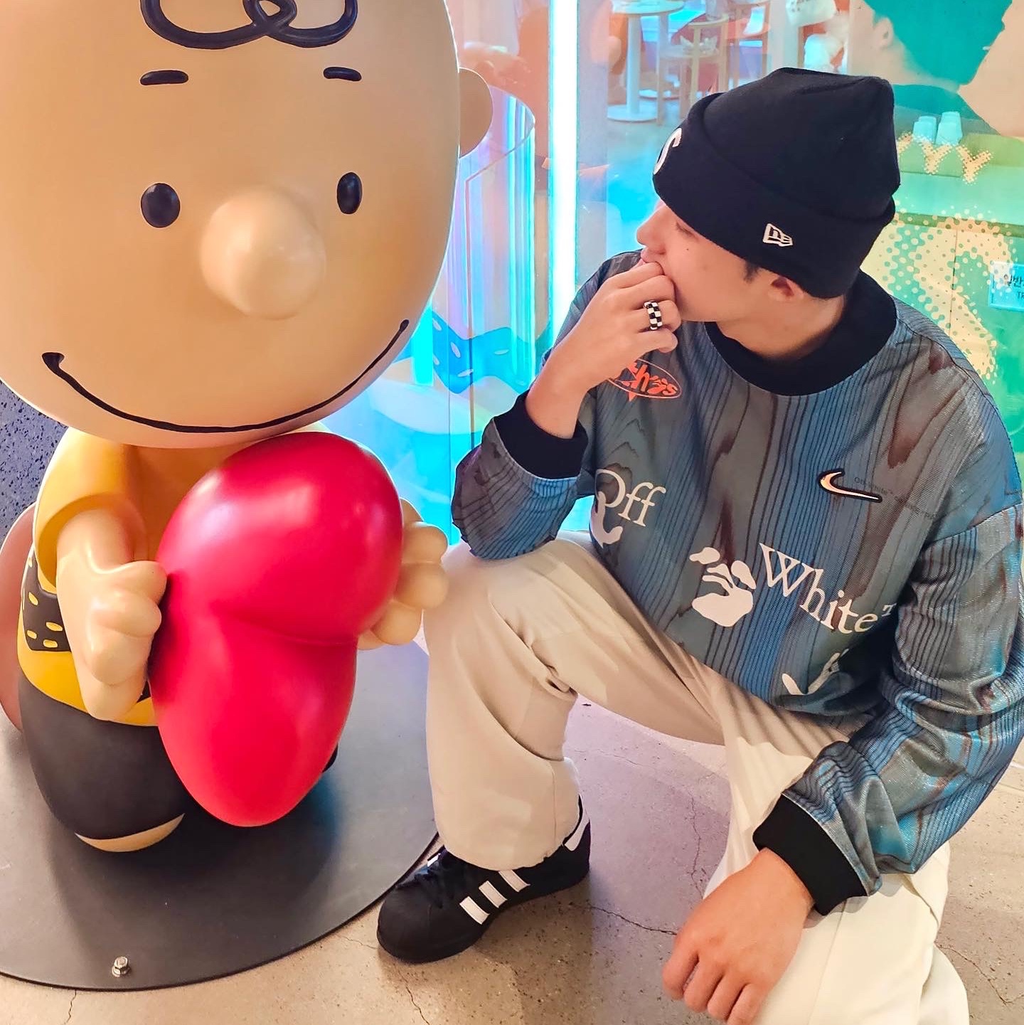 Nike x Off-White NRG Jersey Imperial Blue - Asia, Supreme New Era S Logo Beanie Black - 23FW 착용 스타일 - 4