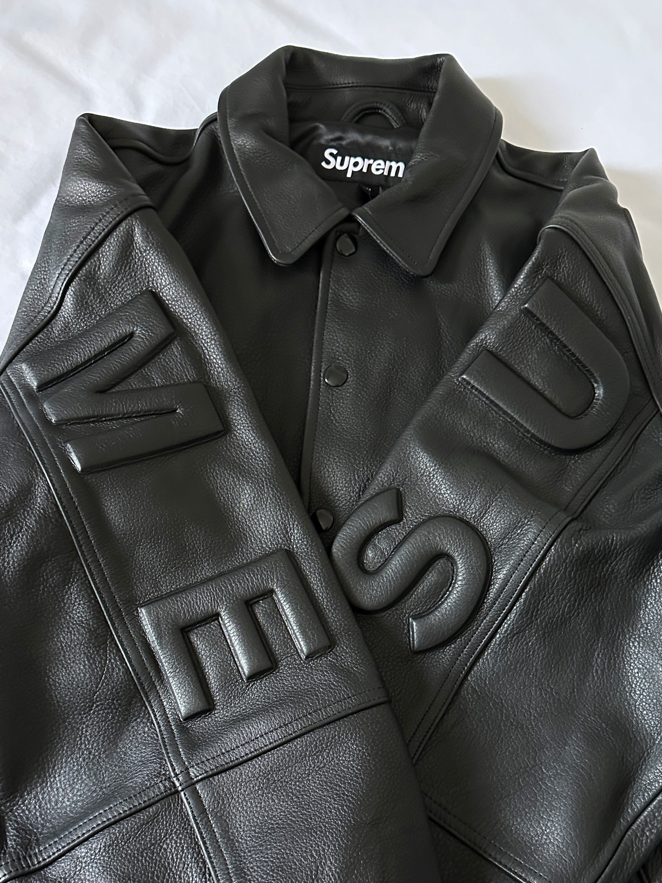 Supreme Gore-Tex Infinium Windstopper Leather Varsity Jacket Black - 23FW 착용 스타일 - 2