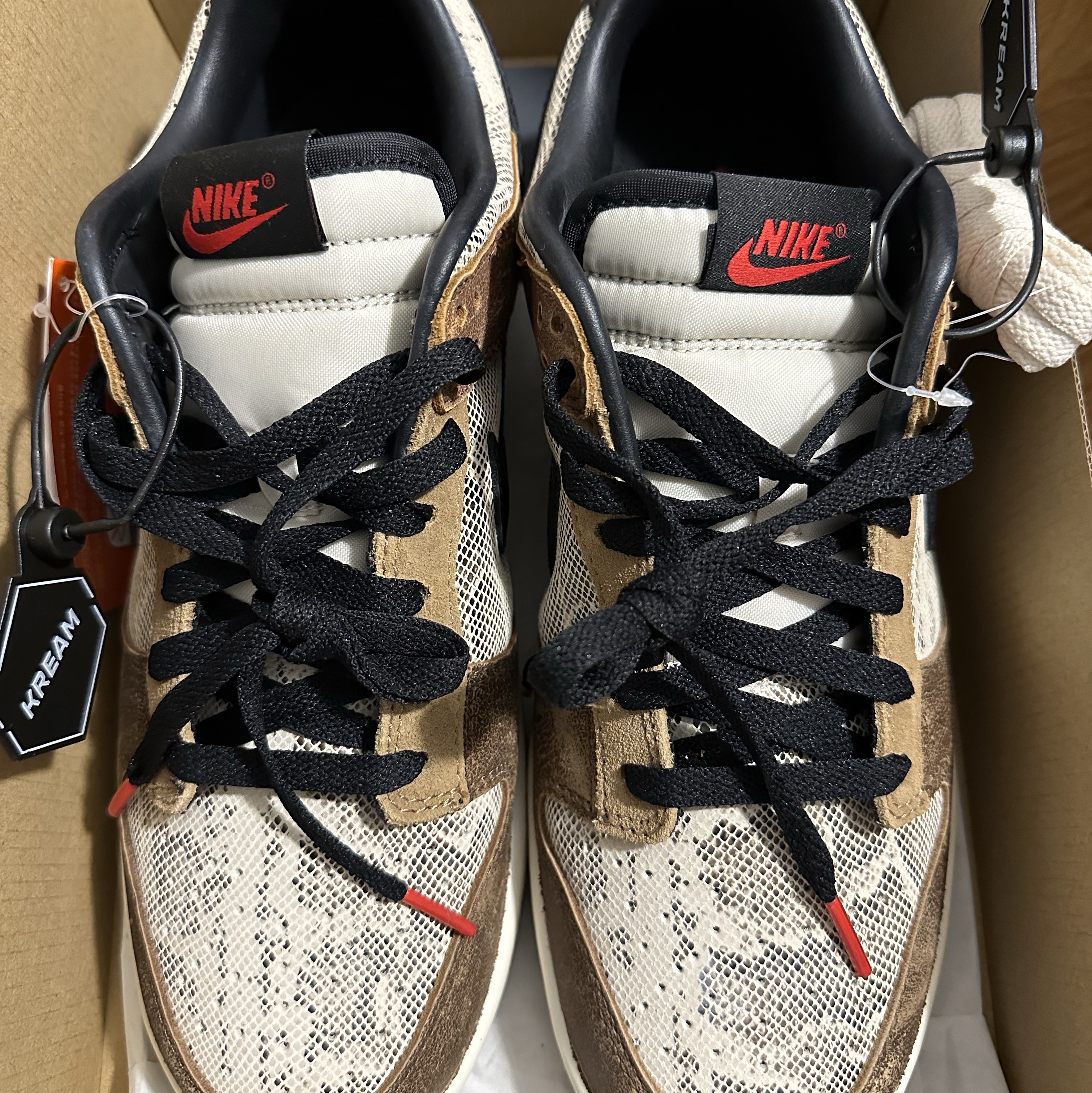 Nike Dunk Low PRM Head to Head 착용 스타일 - 2