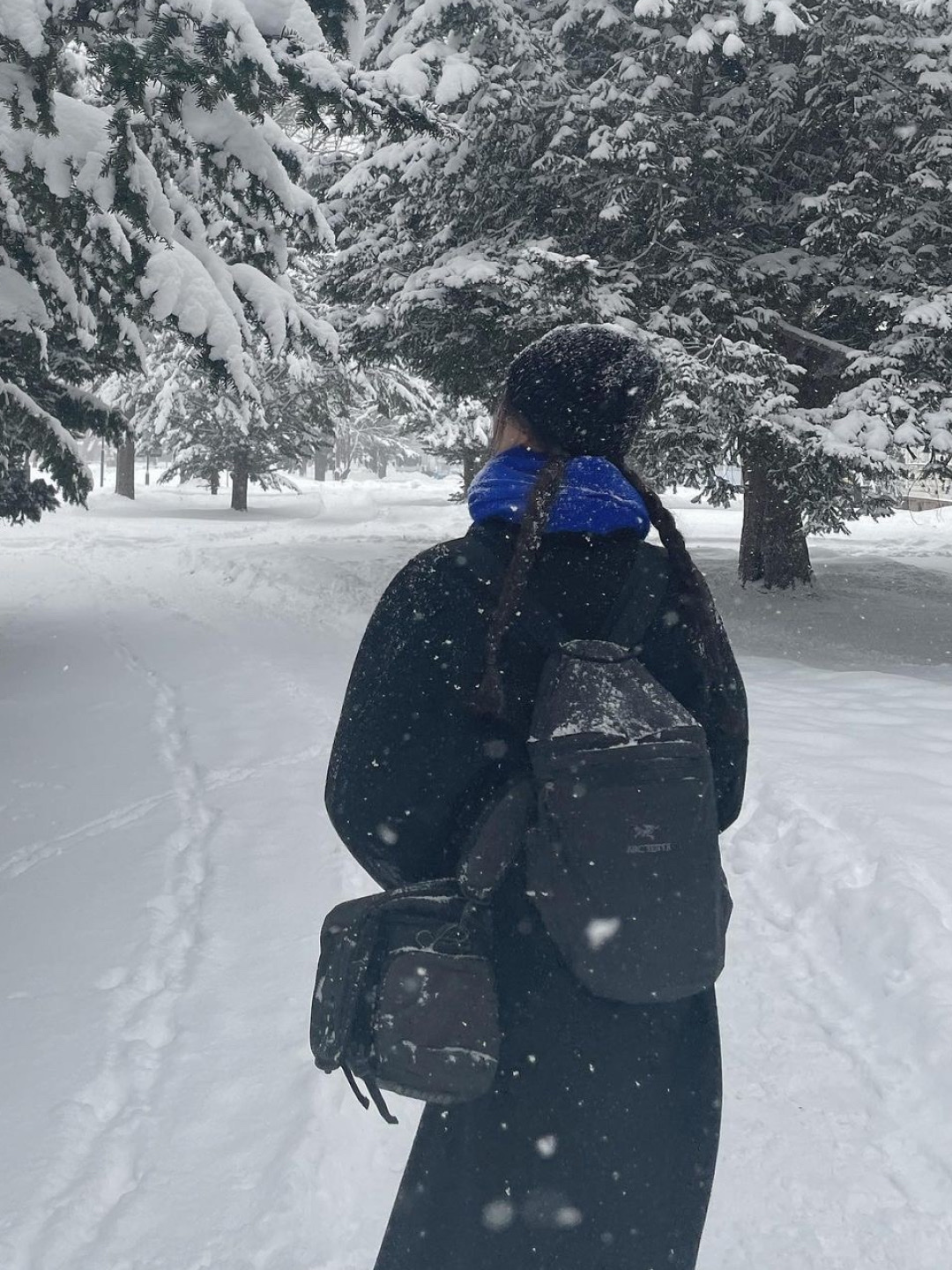 Arc'teryx Heliad 10 Backpack Black 착용 스타일 - 2