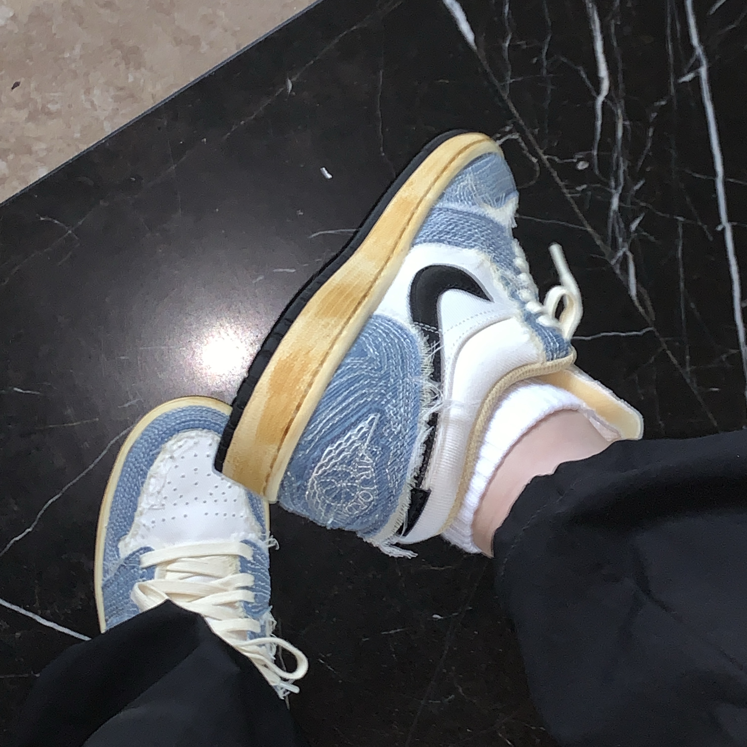 Jordan 1 Low World Make Japan 착용 스타일 - 1