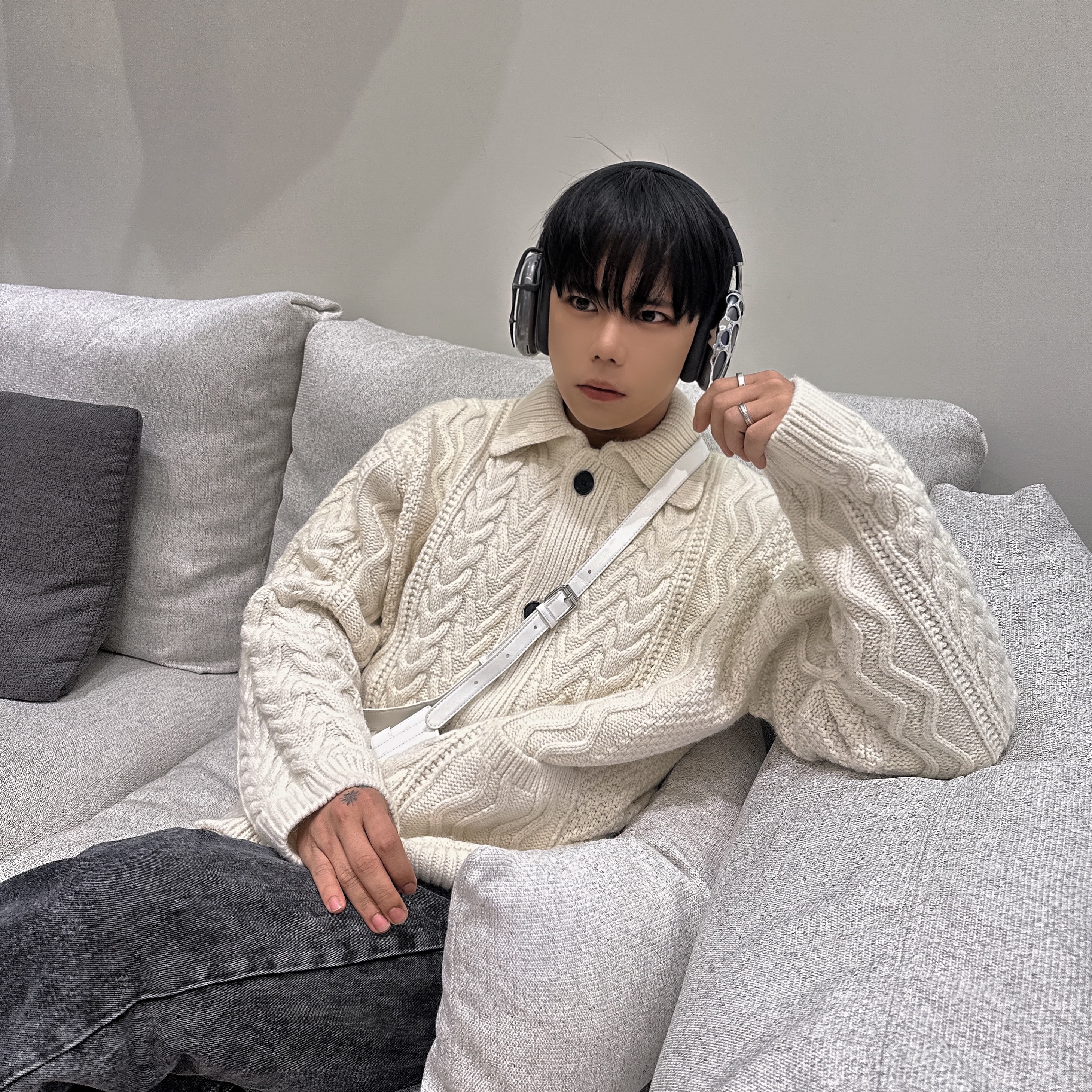 Apple AirPods Max Lightning Space Gray (Korean Ver.), Test Artifact Era Max 001 Chrome 착용 스타일 - 2