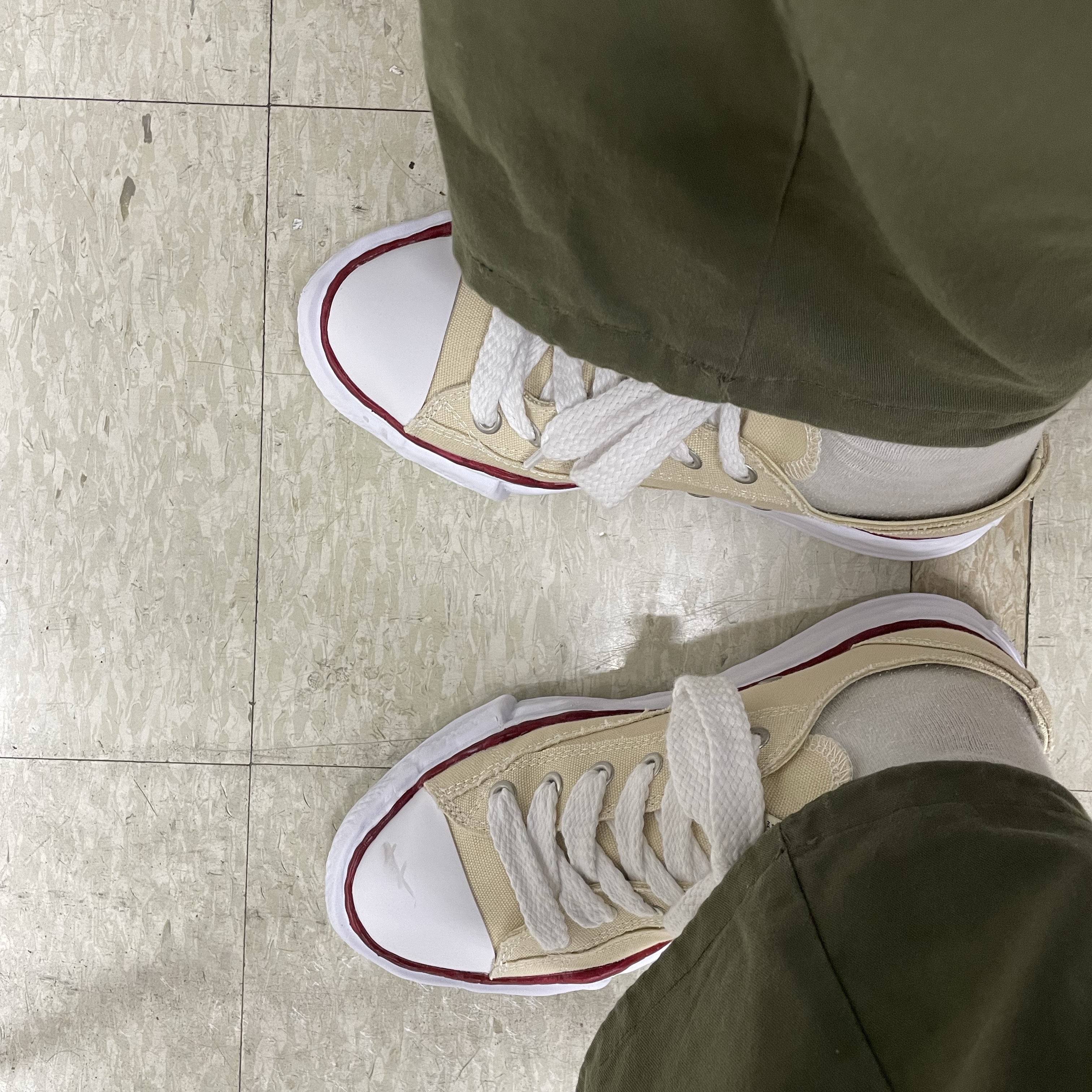 Maison Mihara Yasuhiro Peterson OG Sole Canvas Low-top Sneakers Natural 착용 스타일