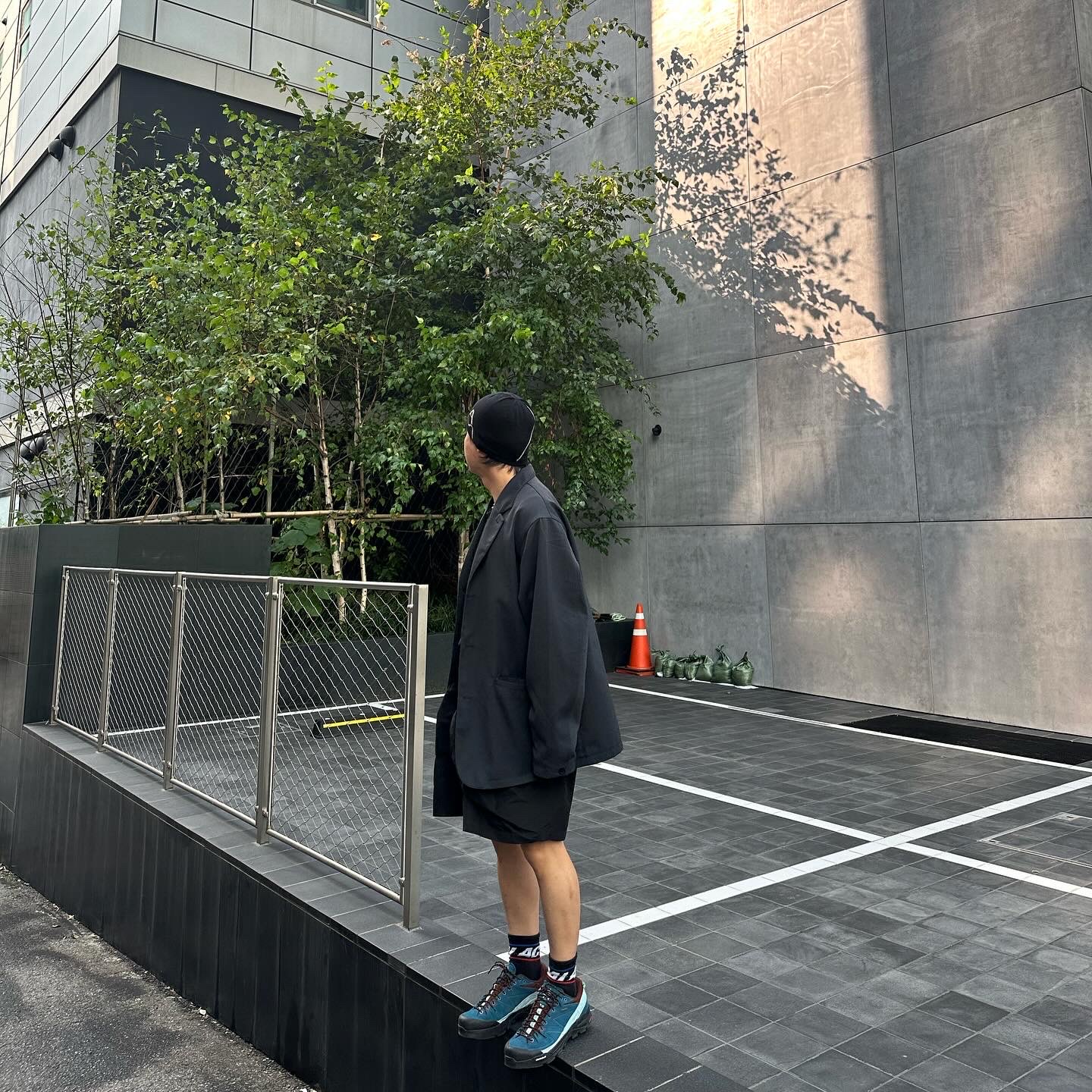 Salomon x The Broken Arm X-Desalpes GTX for TBA Blue 착용 스타일 - 2