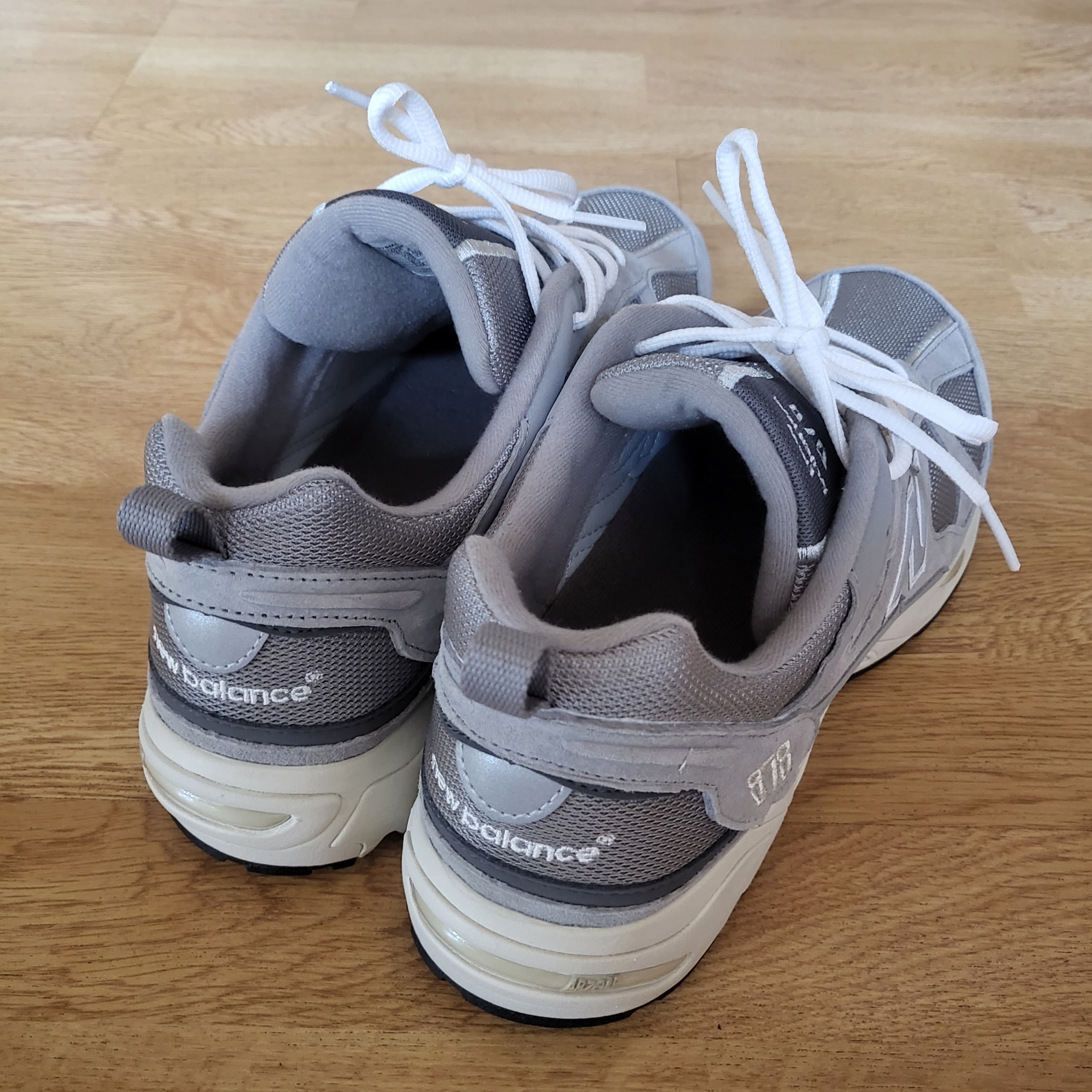 New Balance 878 Gray 착용 스타일 - 3