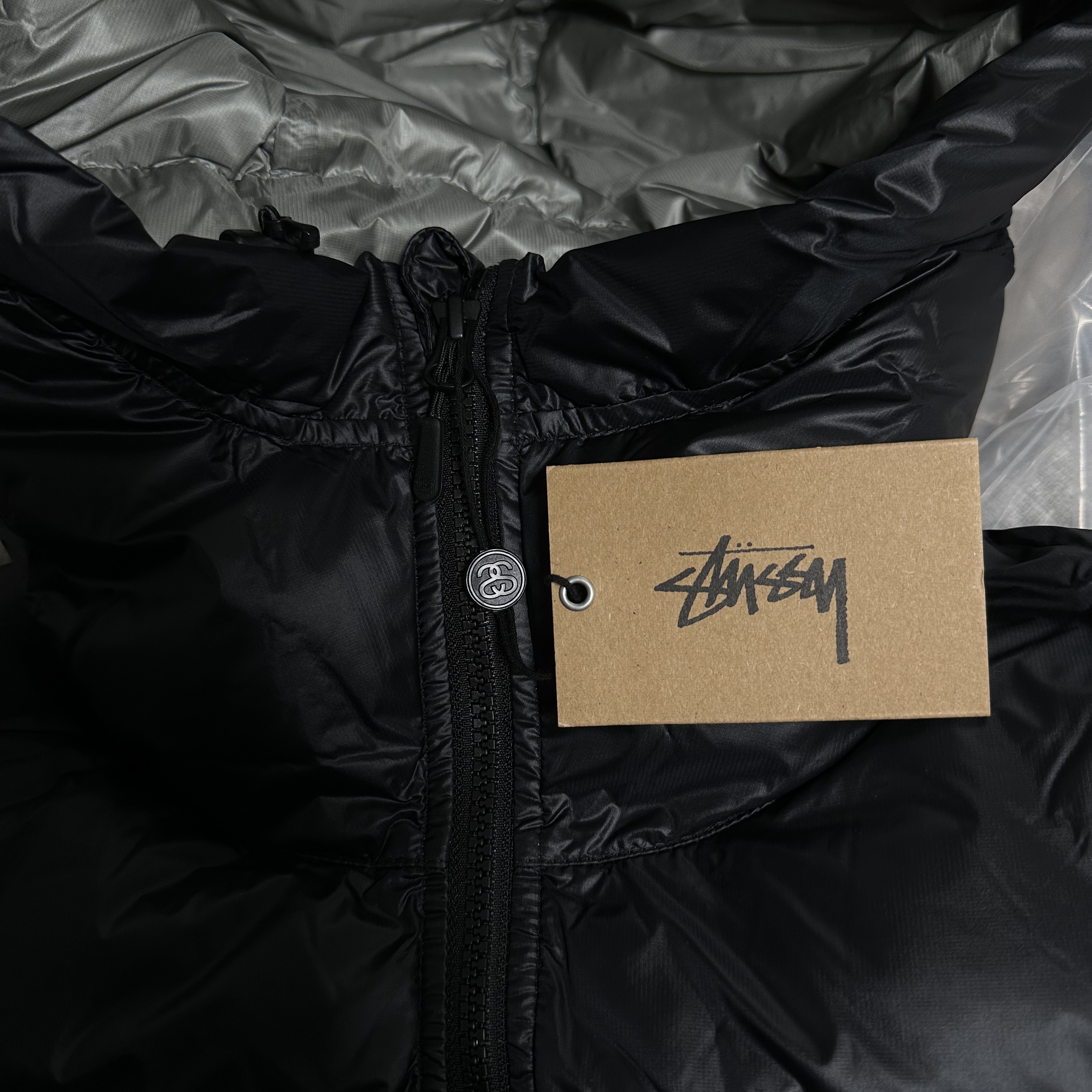 Stussy Down Parka Micro Ripstop Phantom Black 착용 스타일 - 2