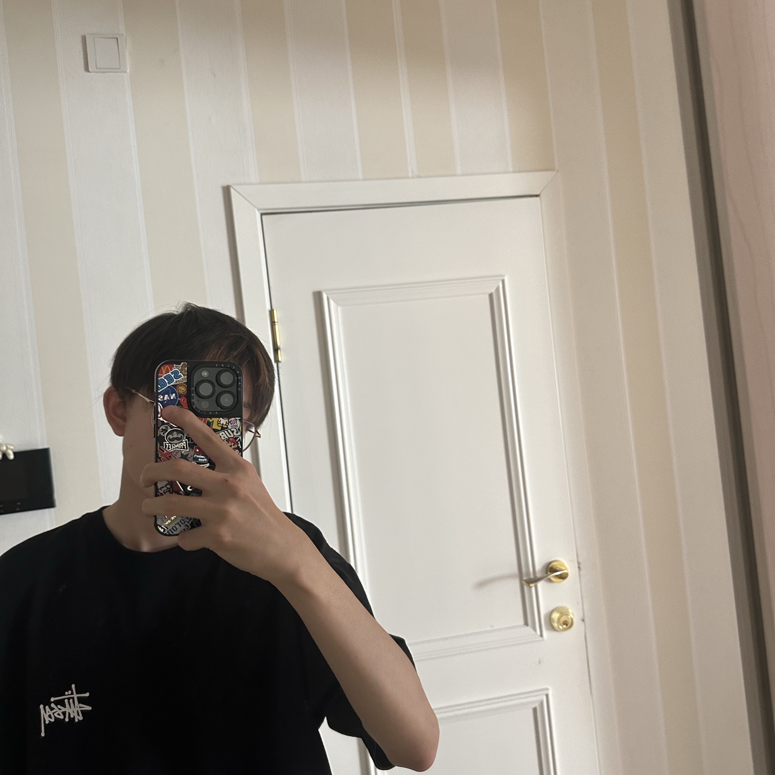 Stussy Melted T-Shirt Black 착용 스타일 - 1