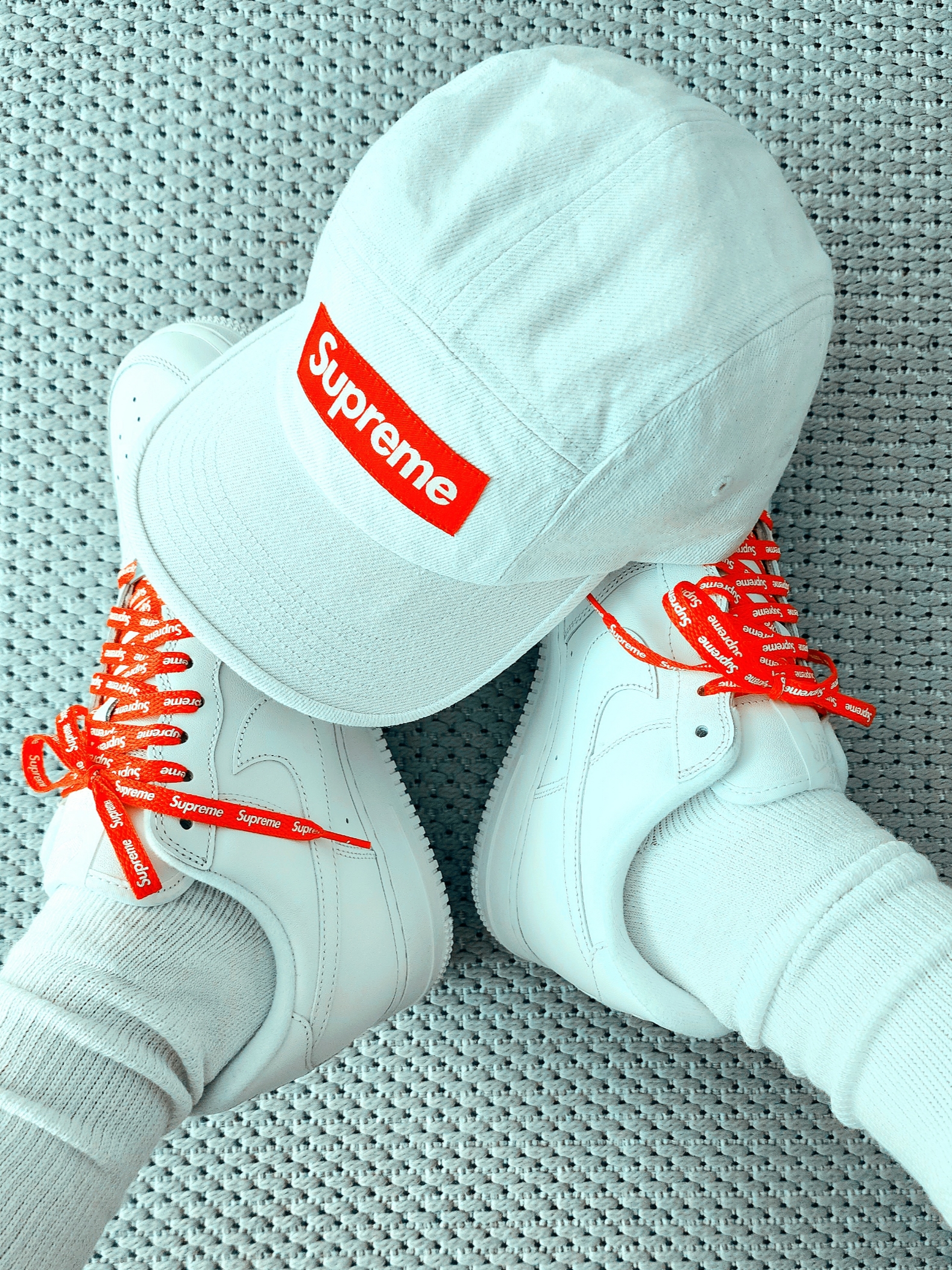 Supreme Denim Camp Cap Natural - 23SS, Nike x Supreme Air Force 1 Low White 착용 스타일 - 1