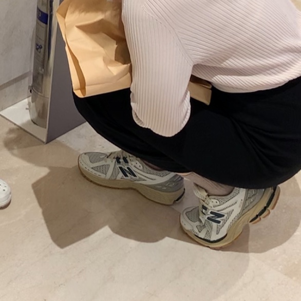New Balance 1906R Silver Green 착용 스타일