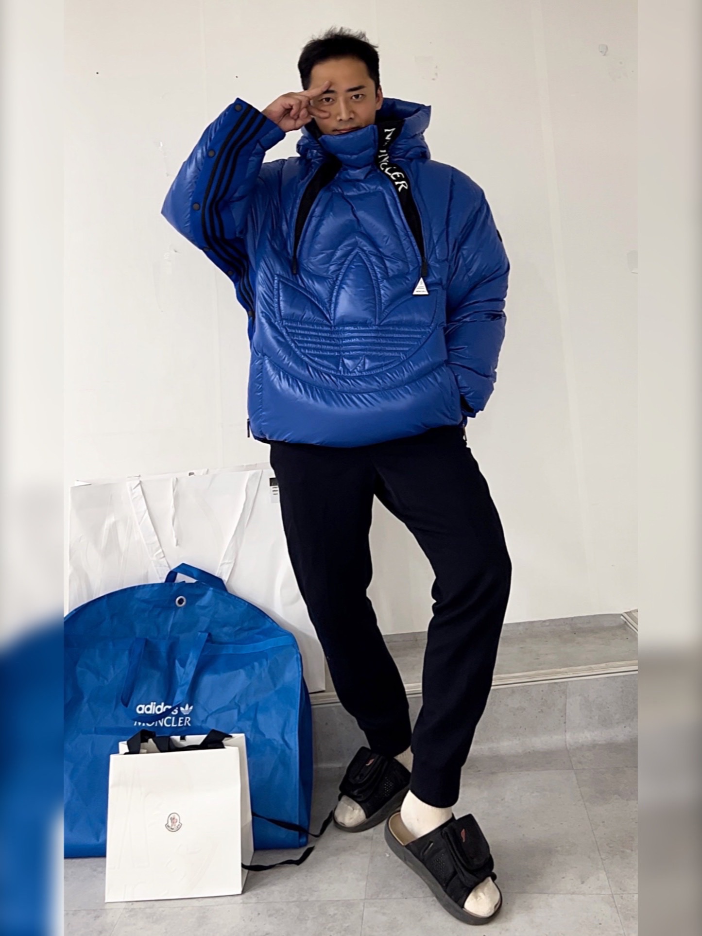 Jordan x SoleFly LS Slide SP Black and Sport Red, Moncler x Adidas Chambery Short Down Jacket Blue - 23FW 착용 스타일 - 3