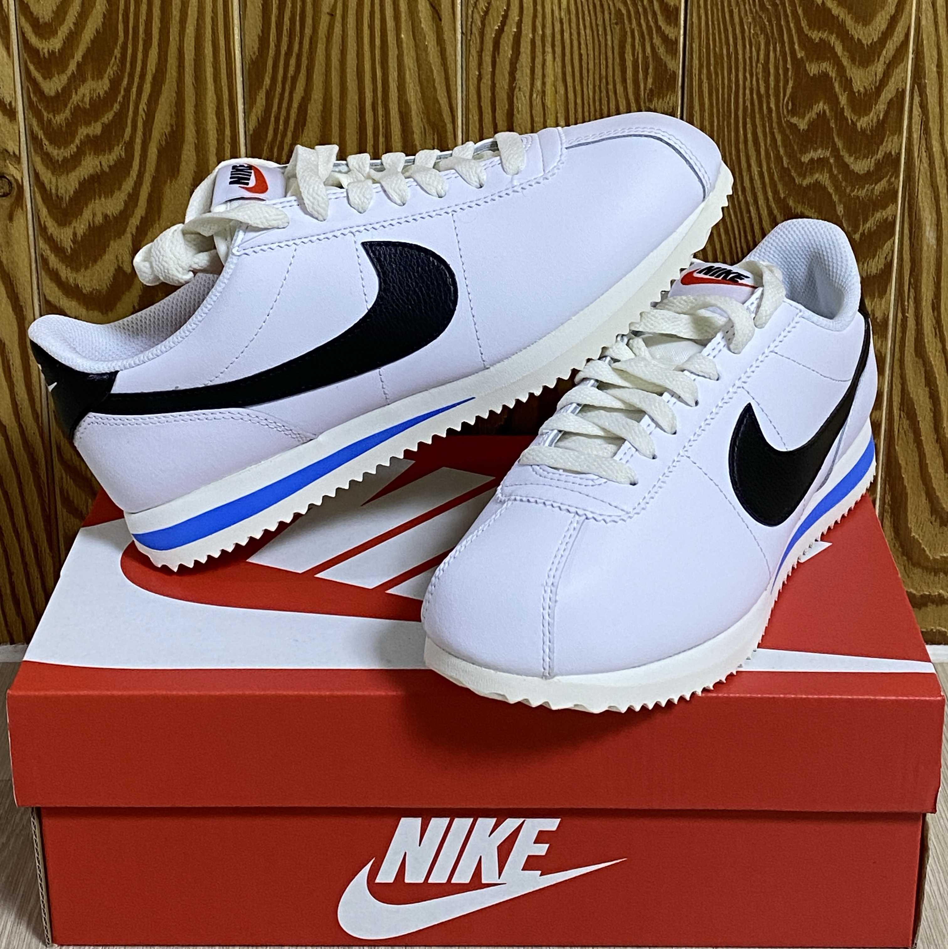 (W) Nike Cortez White and Black 착용 스타일