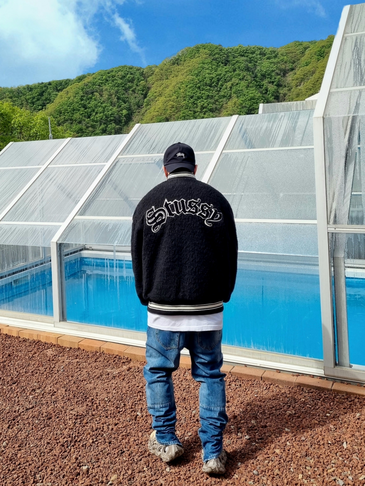 Stussy Casentino Wool Varsity Jacket Black 착용 스타일