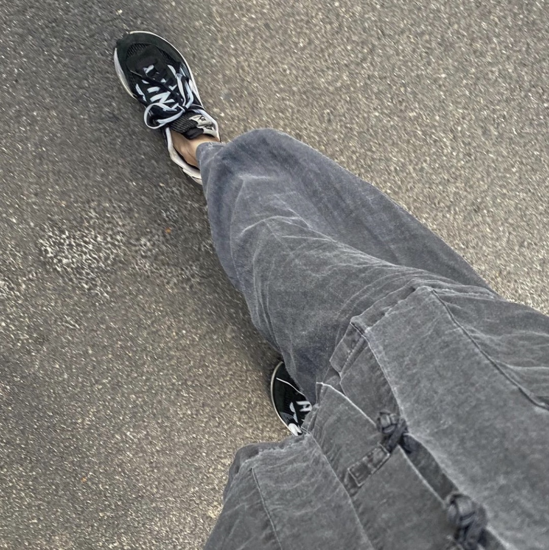 Nike x Sacai VaporWaffle Black White 착용 스타일 - 1