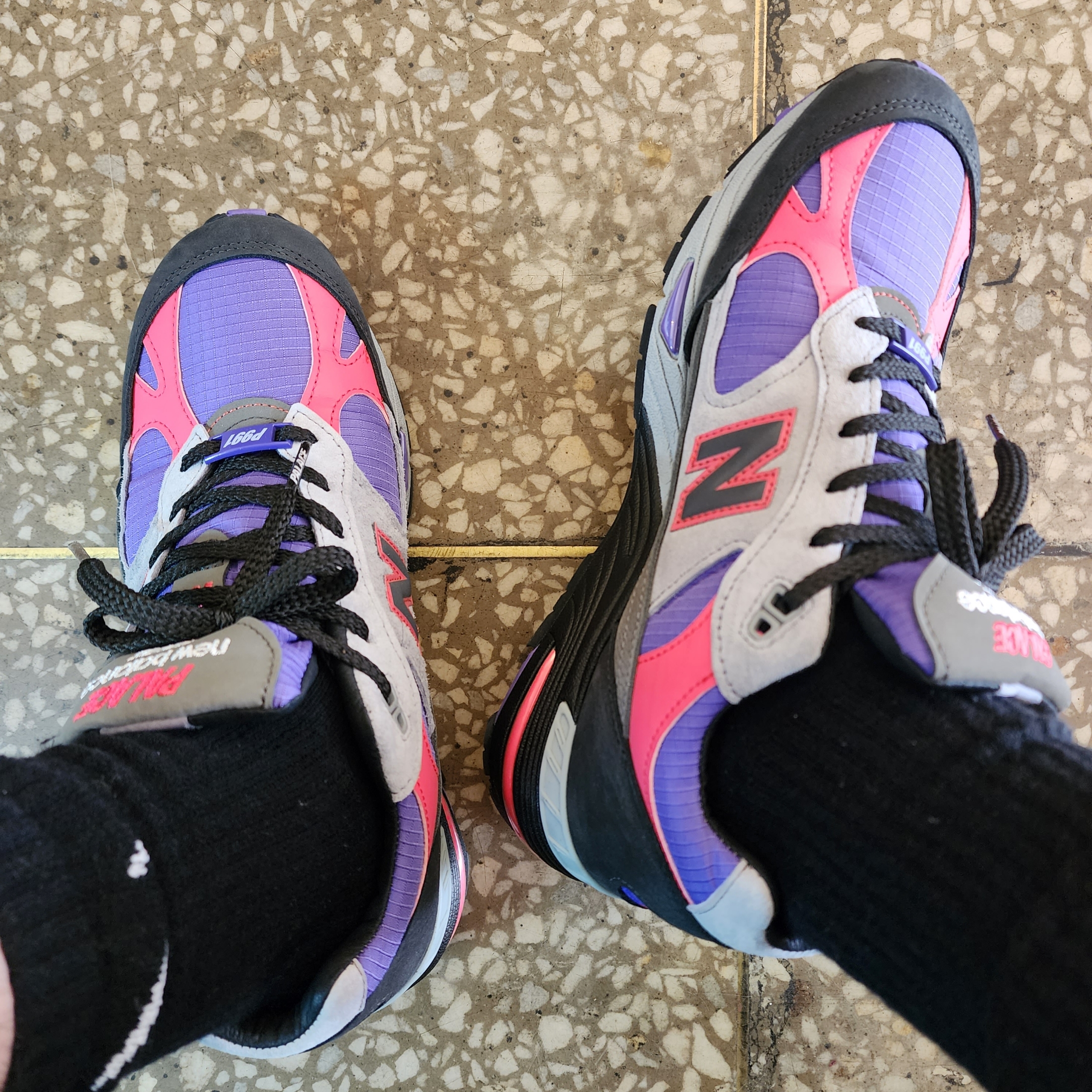 New Balance x Palace 991 Made in UK Black Ultra Violet 착용 스타일