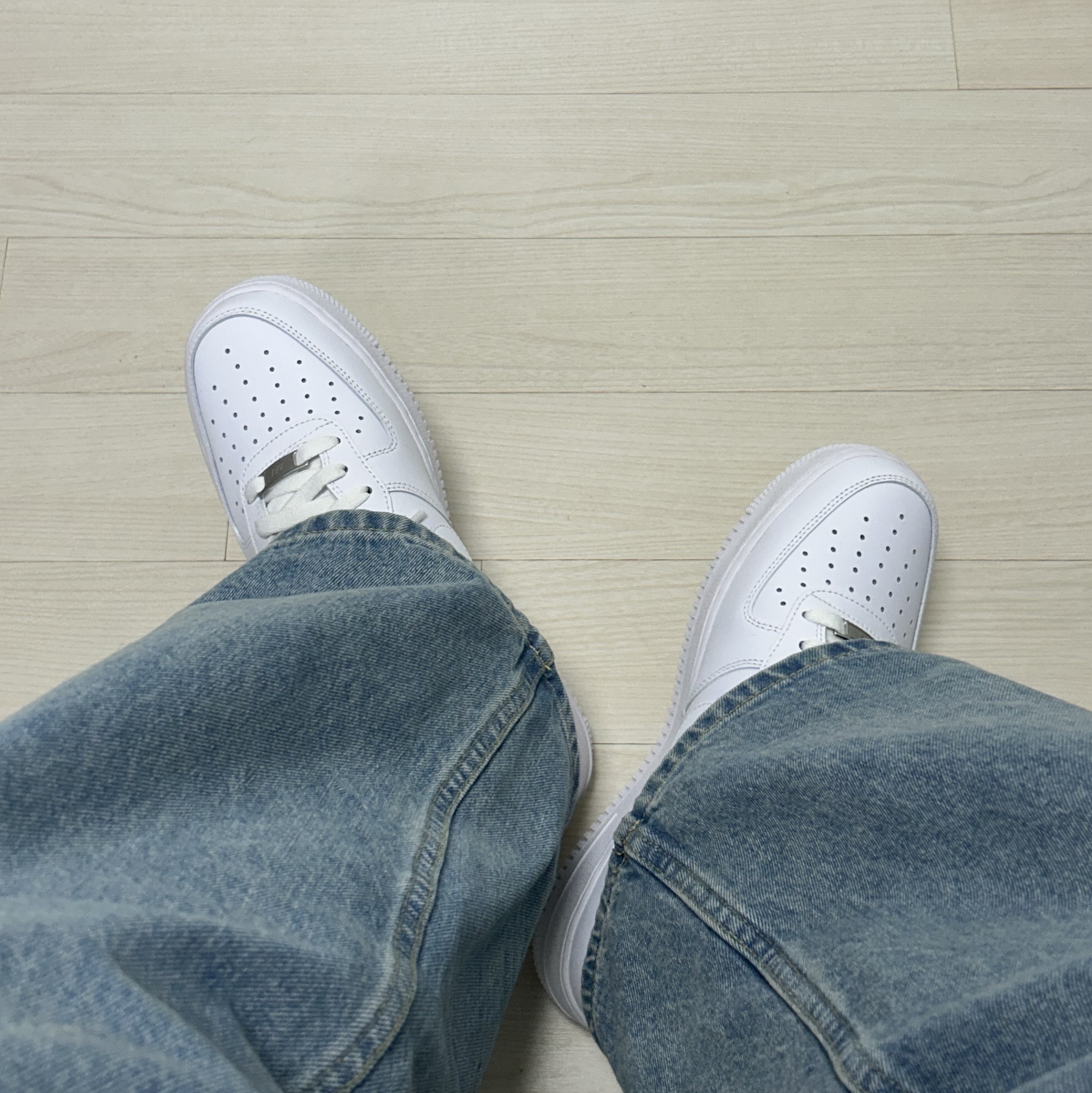 Nike Air Force 1 '07 Low White 착용 스타일 - 1