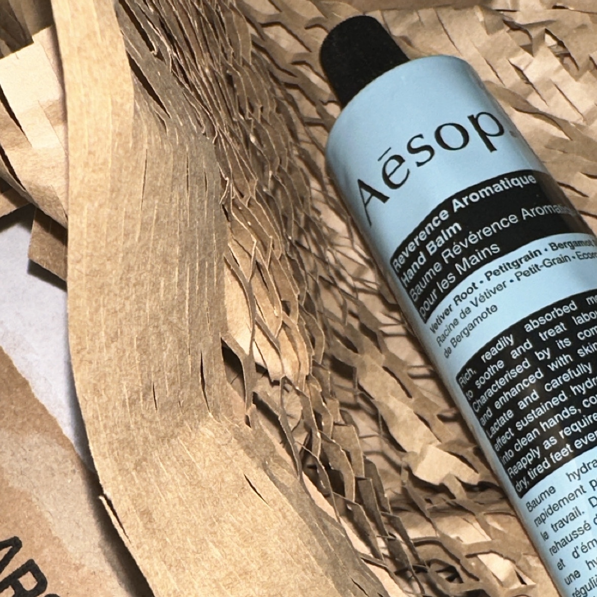 Aesop Reverence Aromatique Hand Balm 75ml 착용 스타일 - 1