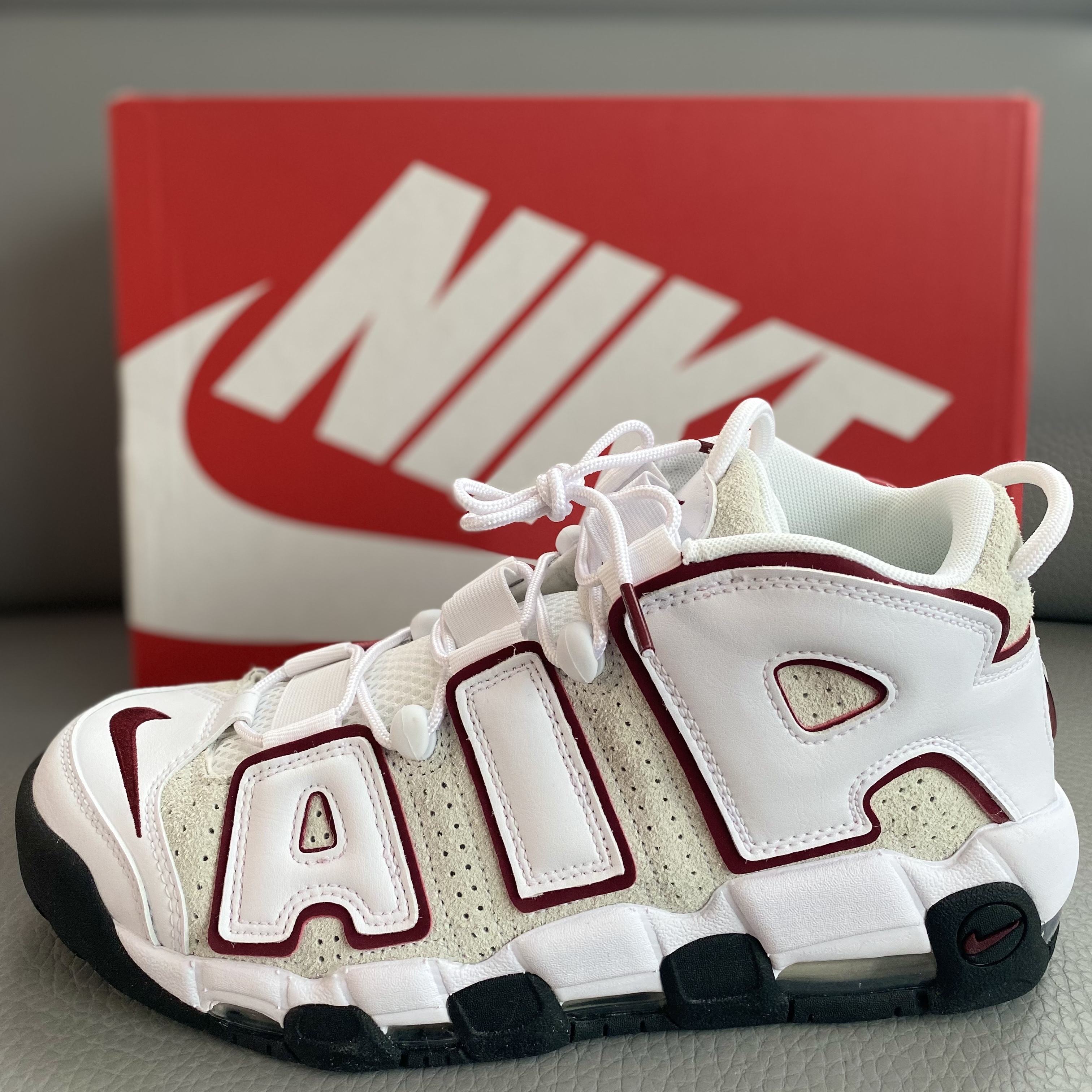 Nike Air More Uptempo 96 White Team Red 착용 스타일