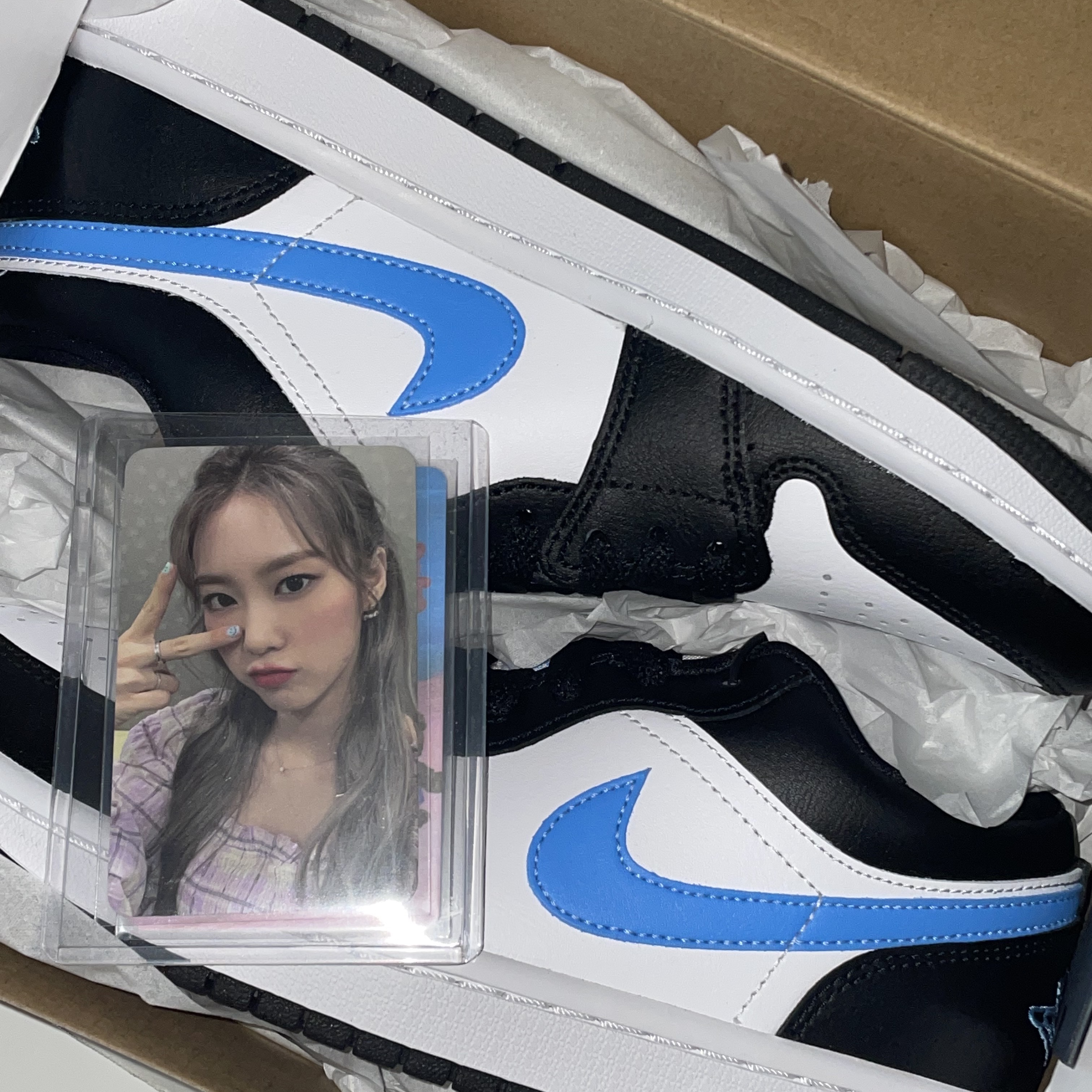 (W) Jordan 1 Low Black University Blue 착용 스타일 - 1