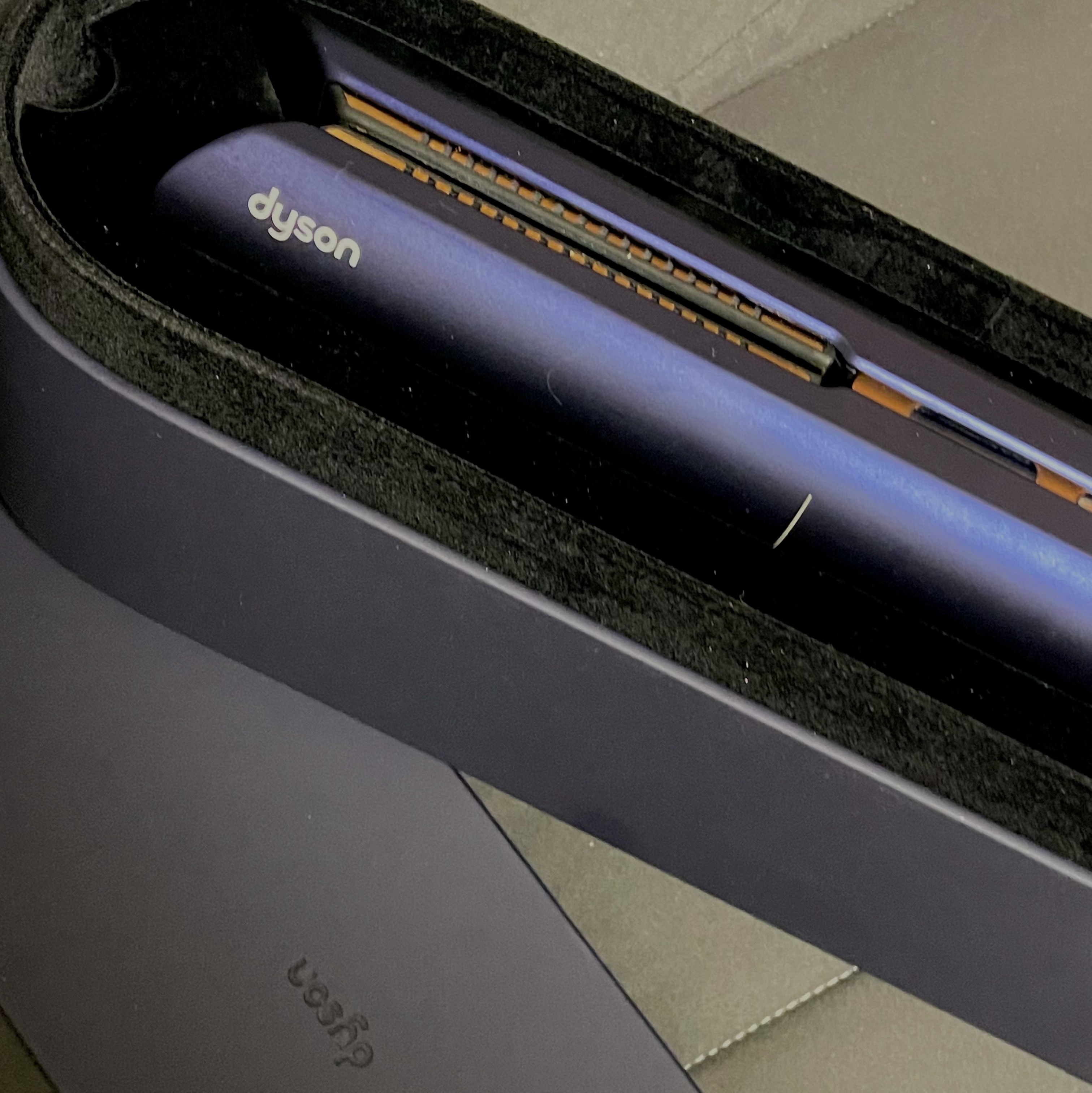 Dyson Corrale Straightener Blue Copper (Korean Ver.) 착용 스타일