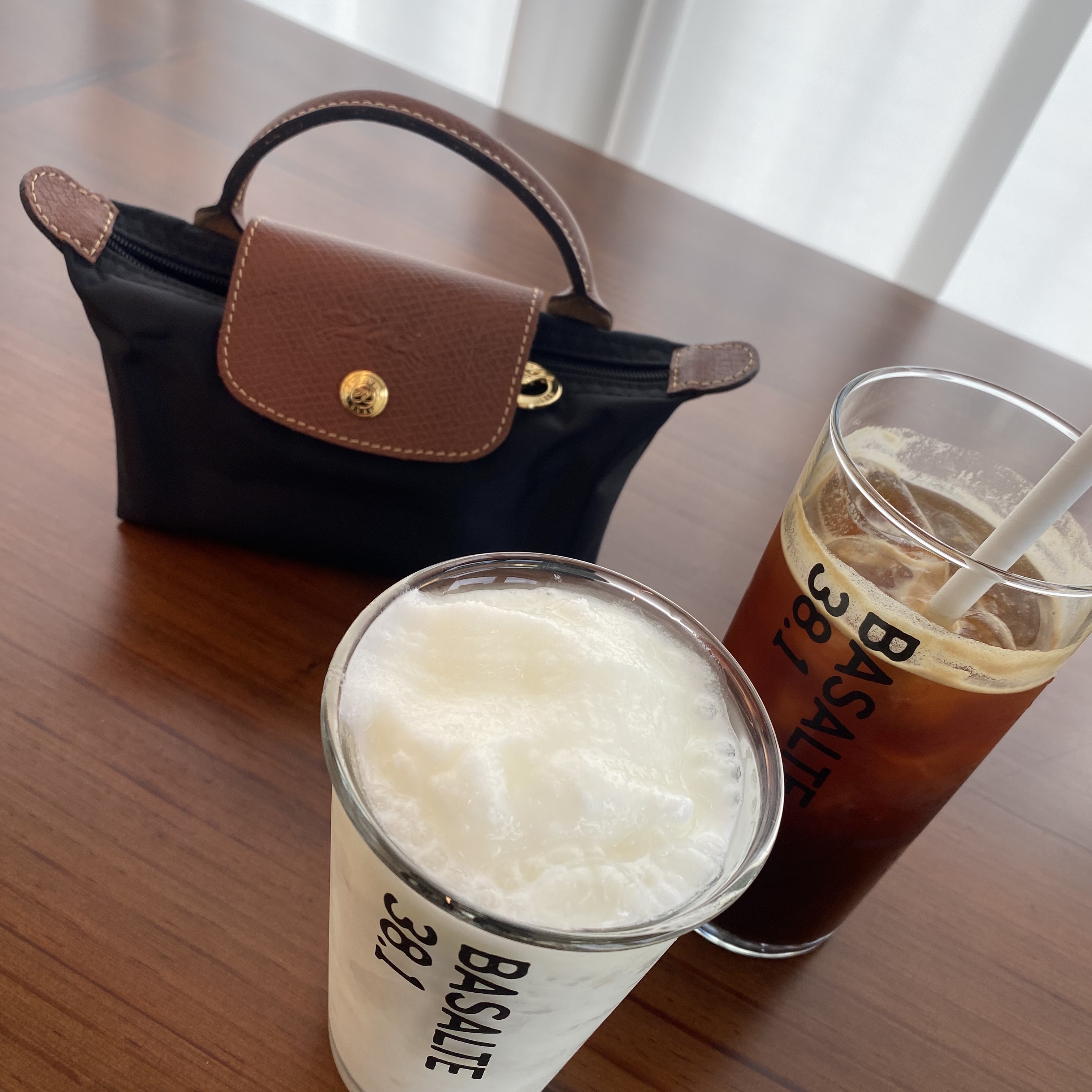 Longchamp Le Pliage Original Handle Pouch Black 착용 스타일