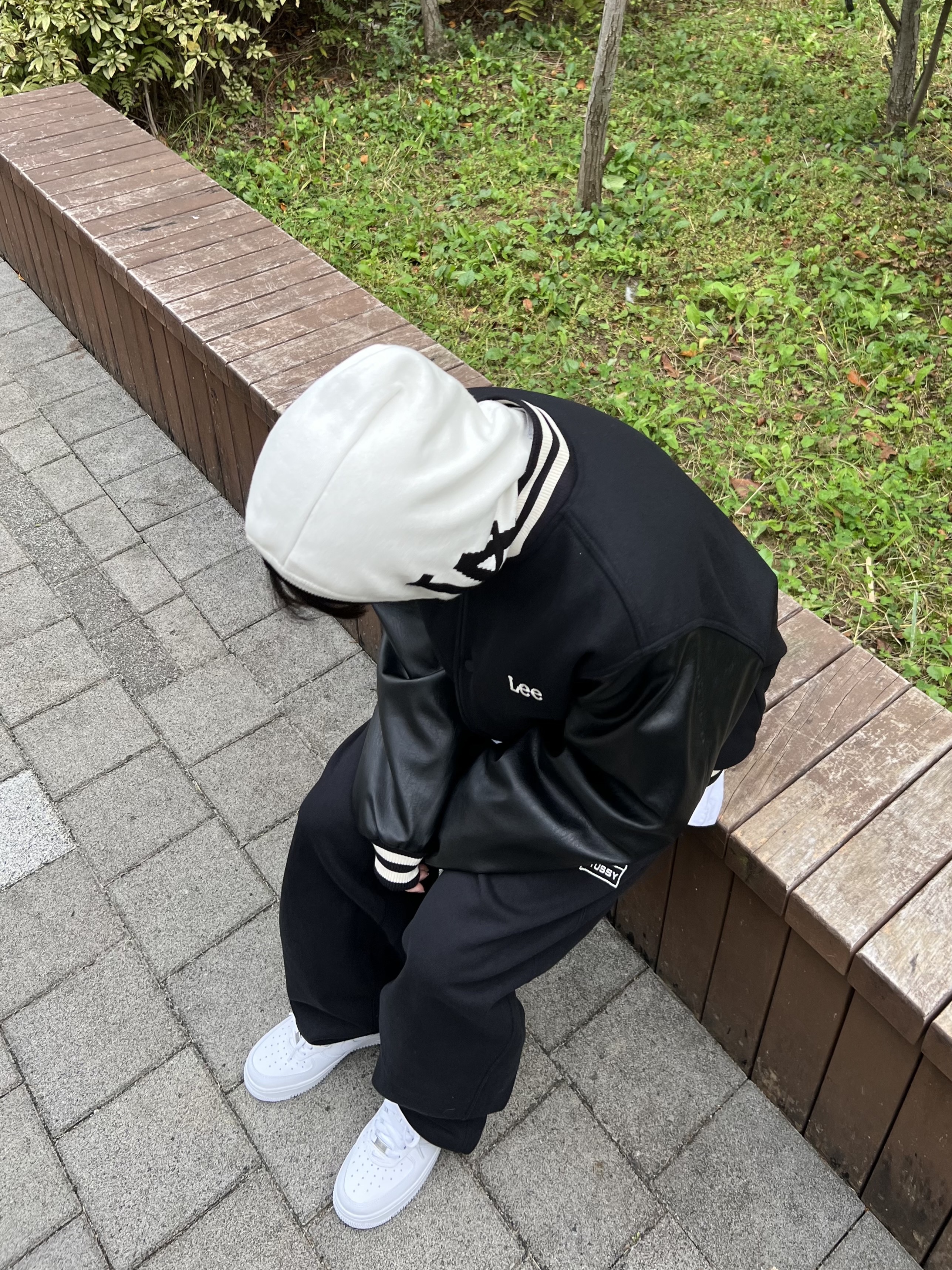 Nike x Stussy NRG RA Washed Fleece Pants Black (DN4030-010), Nike x Supreme Air Force 1 Low White 착용 스타일 - 1