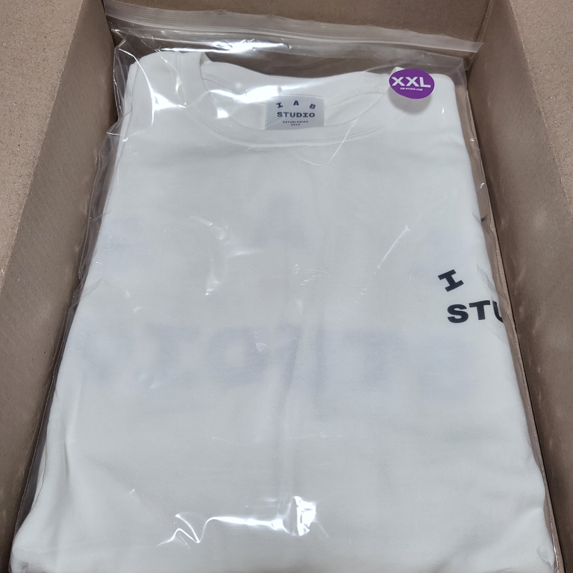 IAB Studio T-Shirt White - 23FW 착용 스타일 - 1