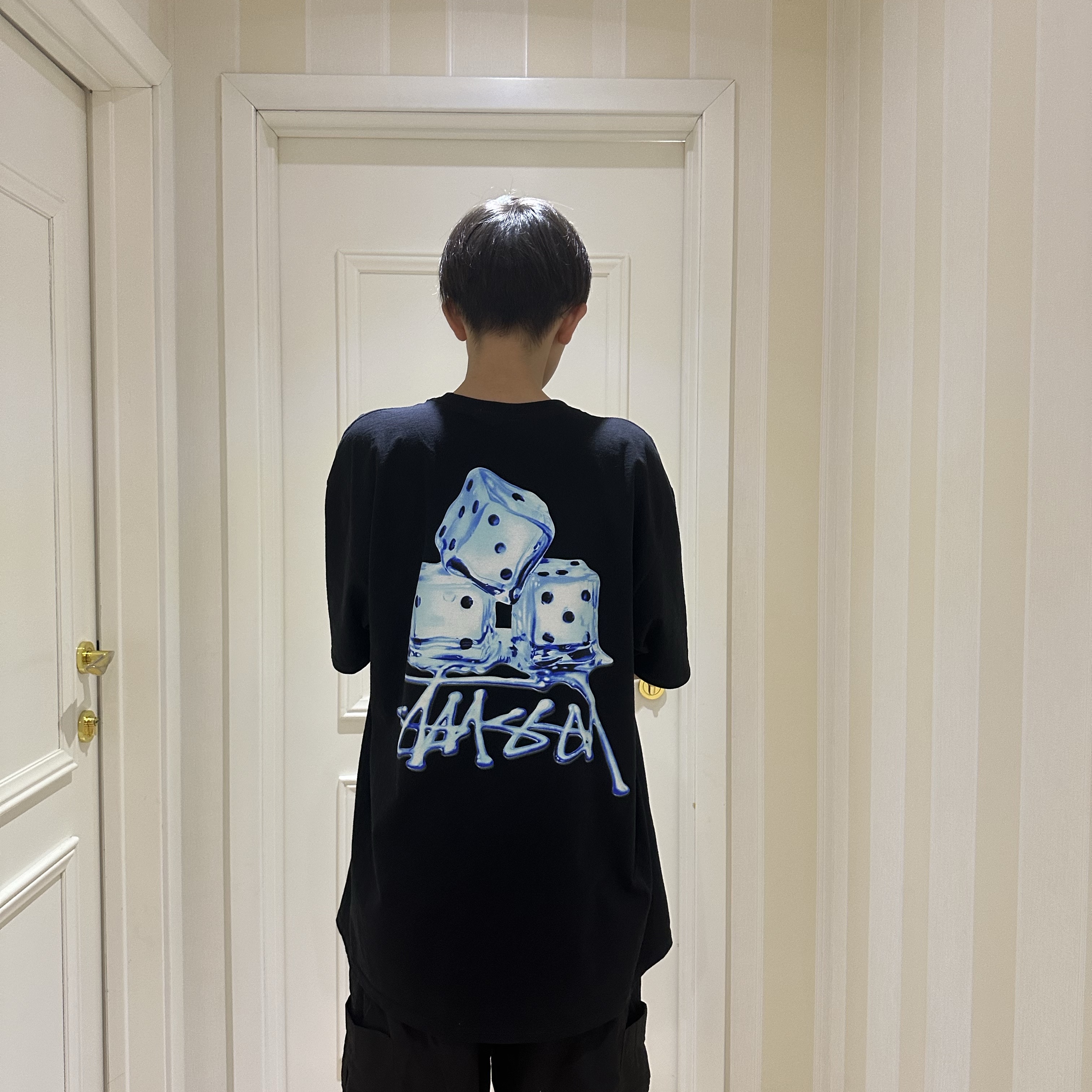 Stussy Melted T-Shirt Black 착용 스타일 - 3