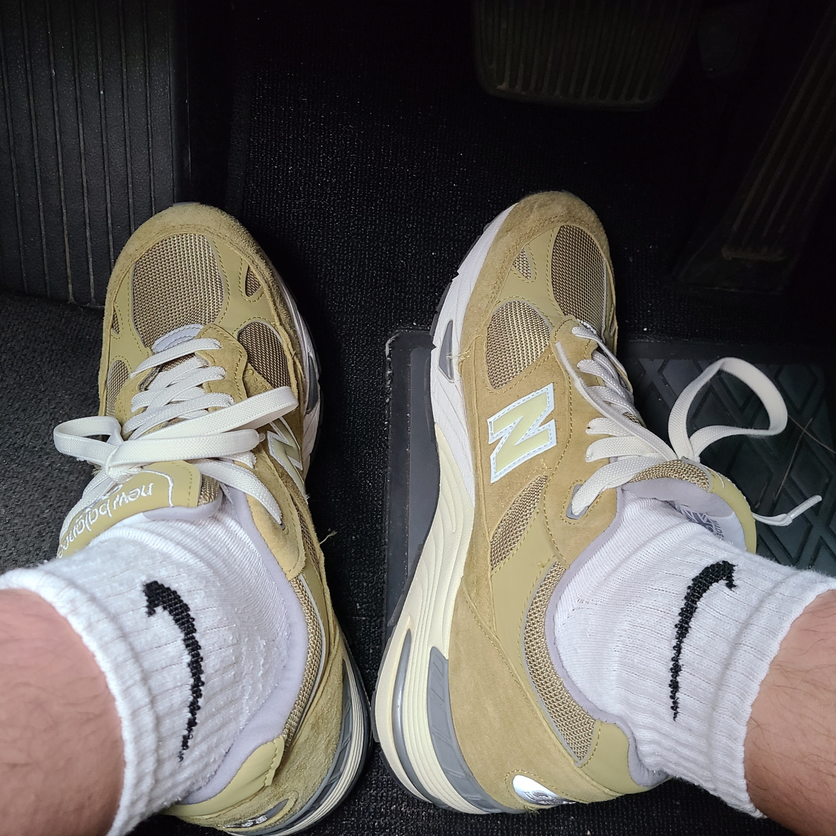 New Balance 991 Made in UK Green Moss 착용 스타일