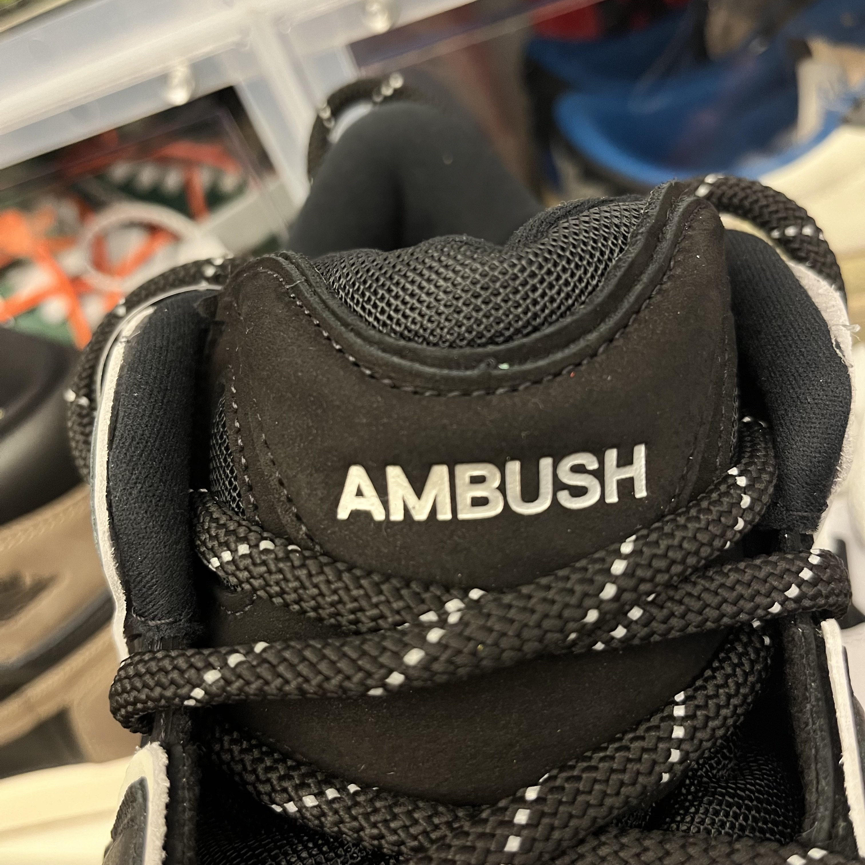 Nike x Ambush Air More Uptempo Low Black and White 착용 스타일 - 2